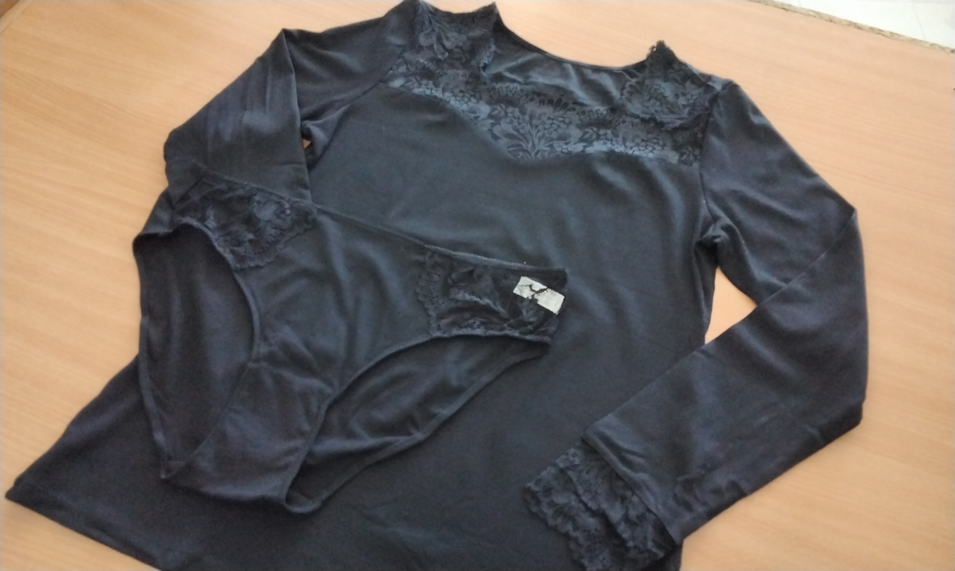 Conjunto camisola interior + bikini preto — miniatura 4