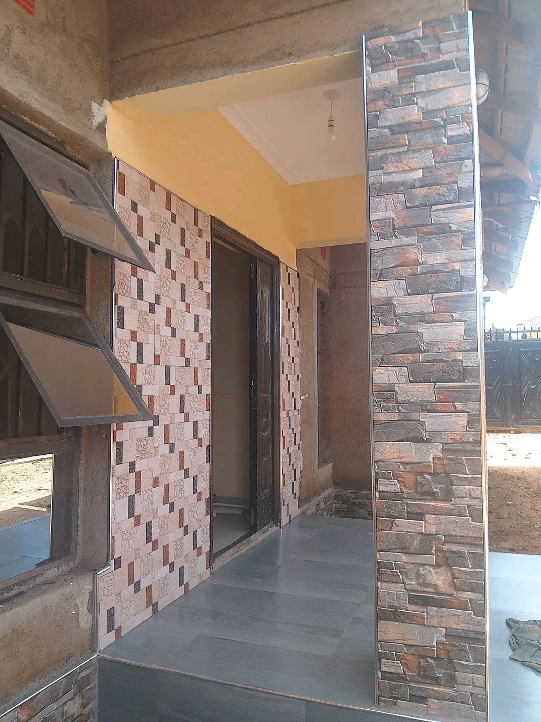 A TOWN HOUSE AVAILABLE FOR RENT IN AREA 49 NEW SHIRE 