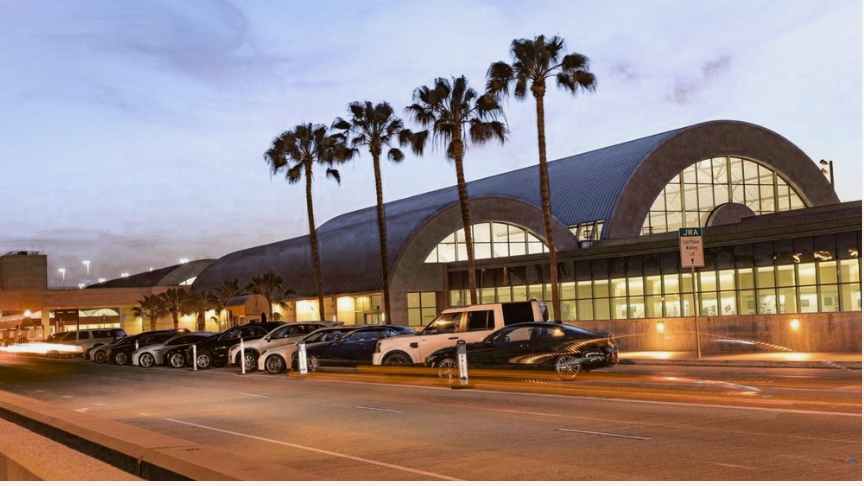 Los Angeles International (LAX)