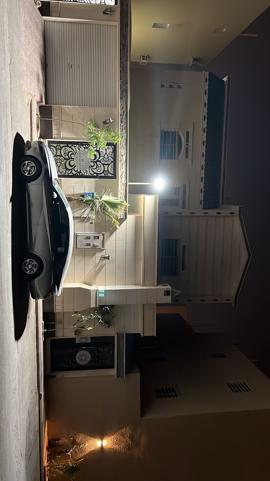 للبيع فيلا سكنية في حي لبن