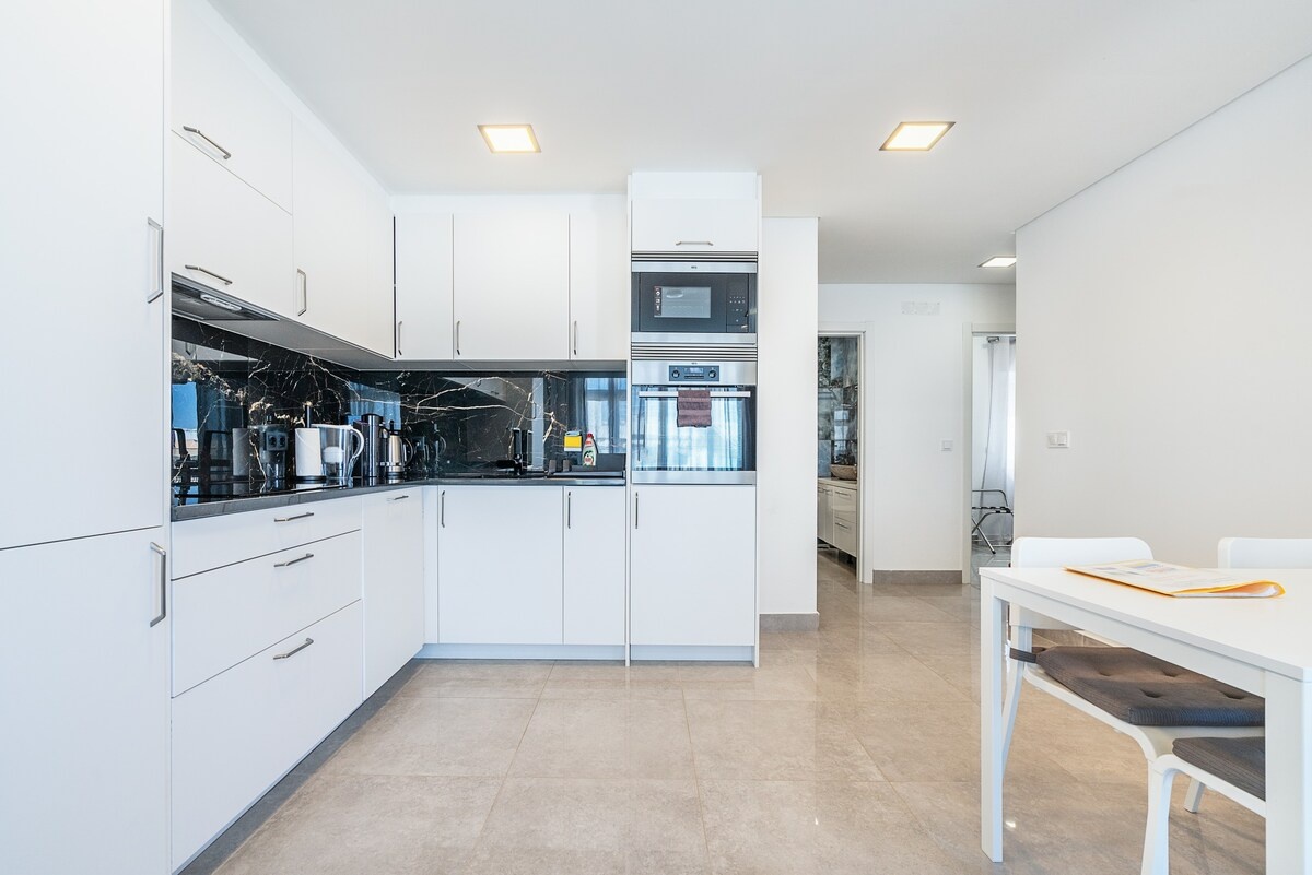 Penthouse 1 - Ocean or beach view