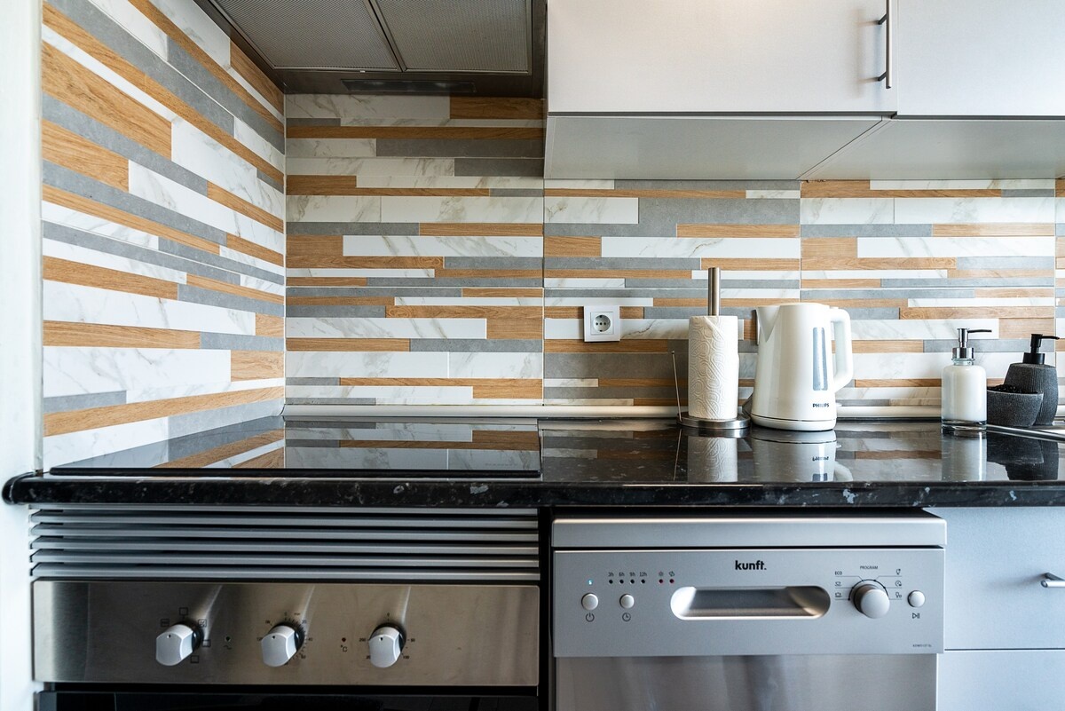 Beachfront Apartment 4F - Additional amenity view 9