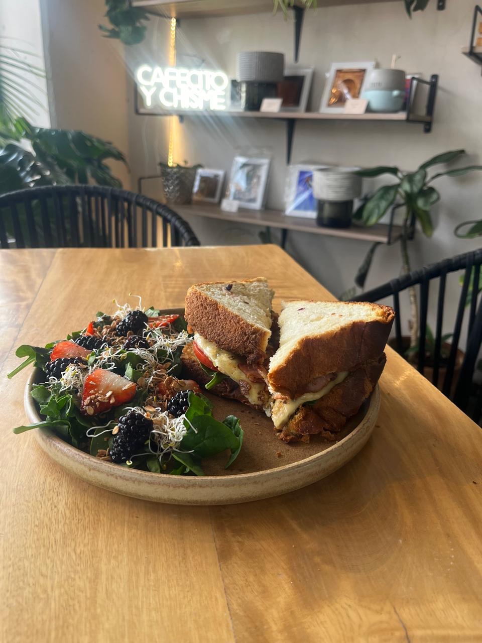 Golden Chicken Sandwich 