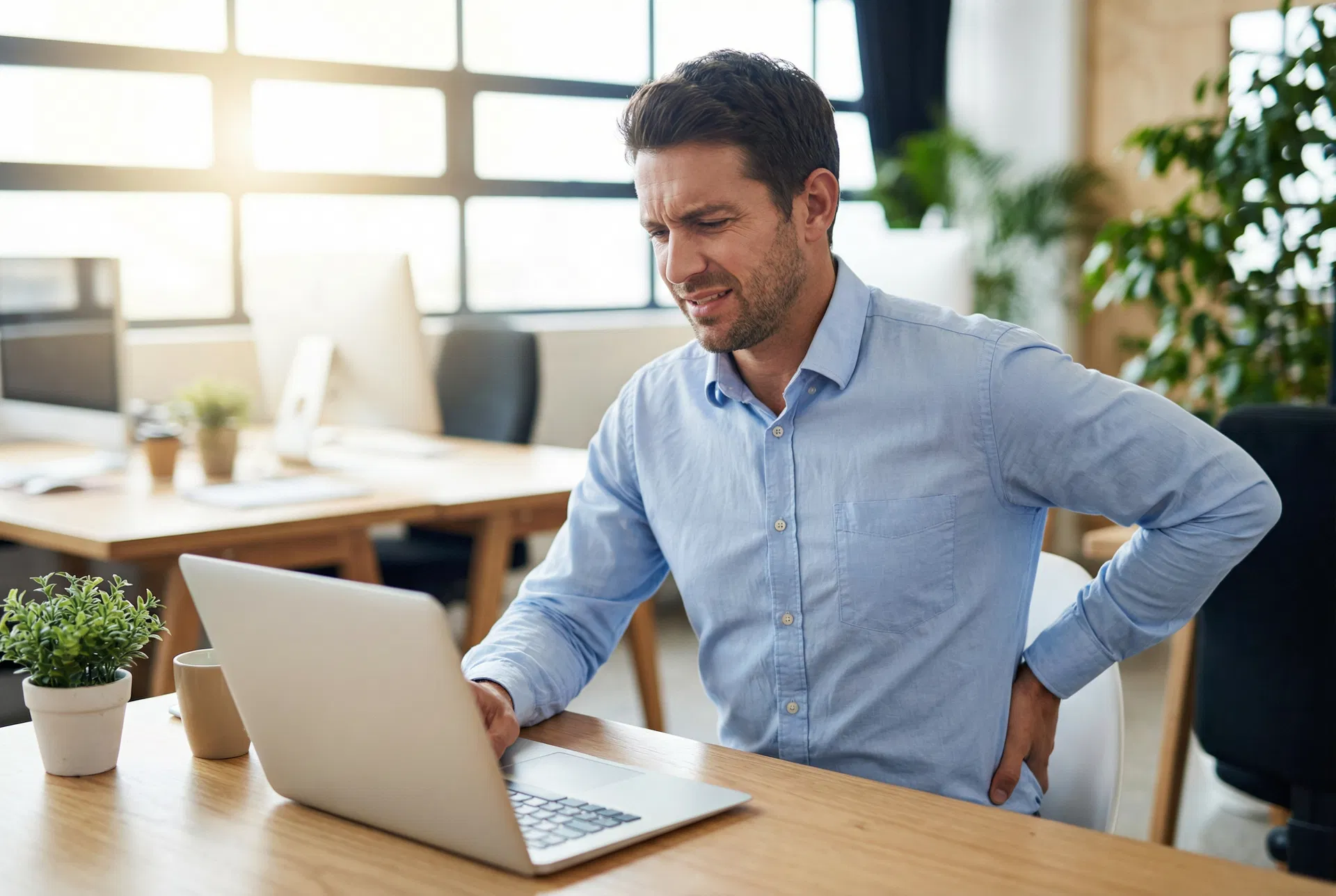 Dureri de spate la birou