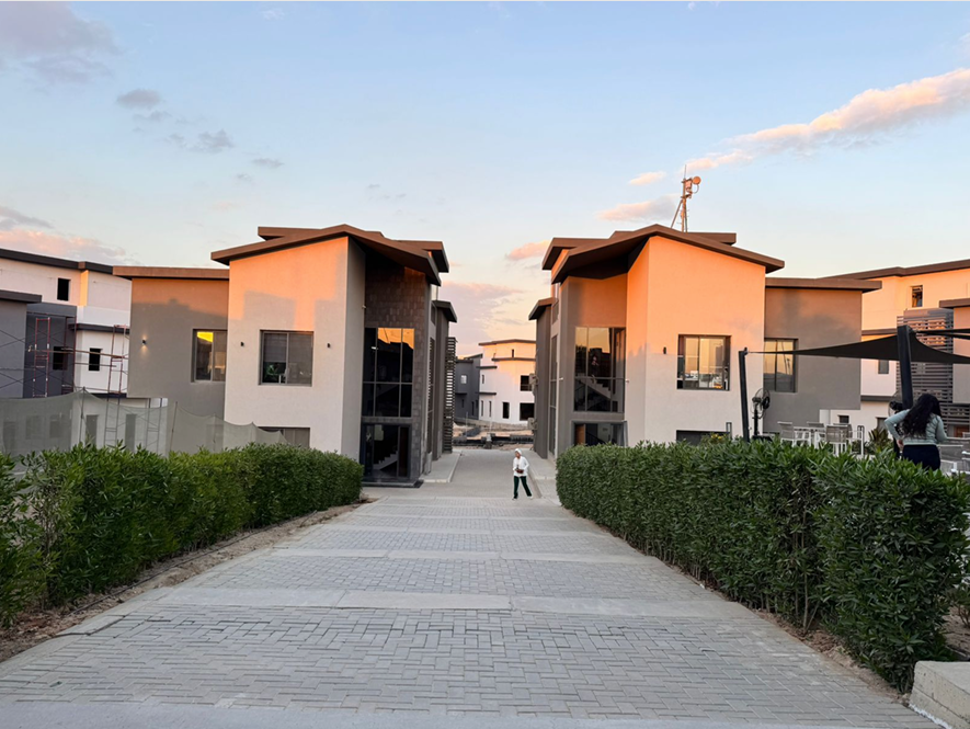 Creek Town by IL Cazar – photo 5