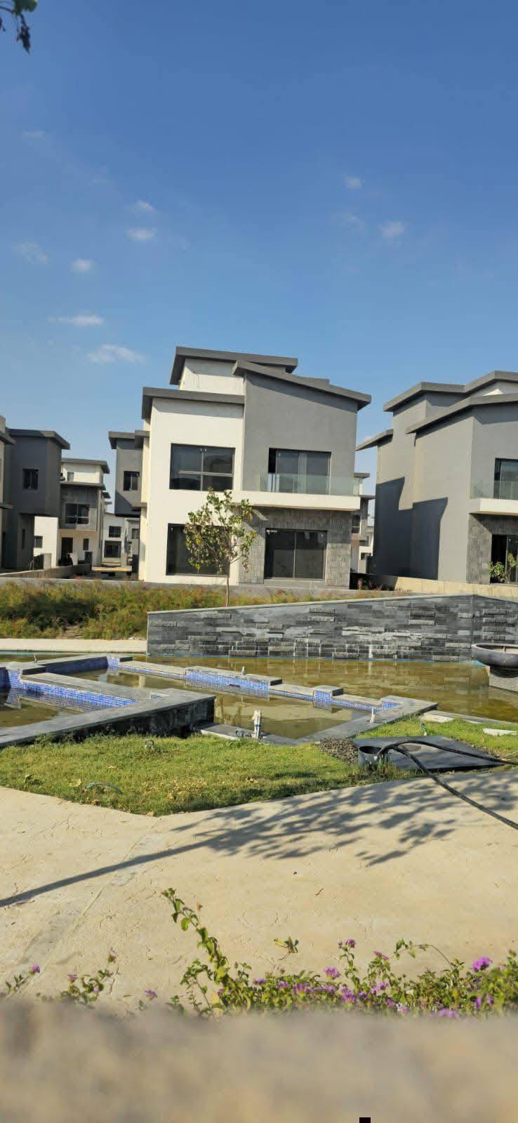 Creek Town by IL Cazar – photo 1