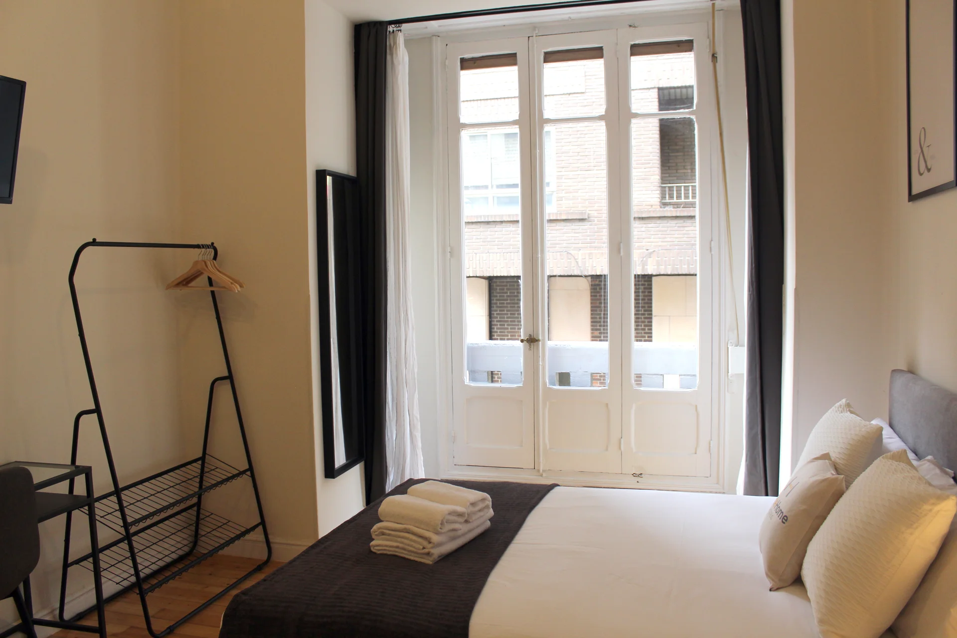 Habitación para estudiantes en Centro, Valladolid - Vive Junto a la Catedral de Valladolid con esta habitación luminosa en pleno centro - 440€/mes todo incluido