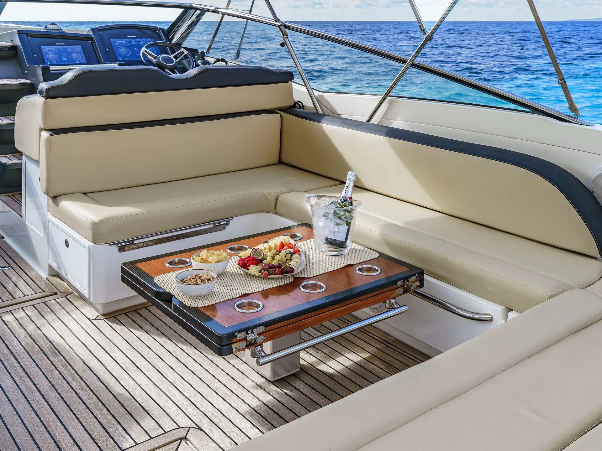 CUCA | Windy 39 Camira - Windy