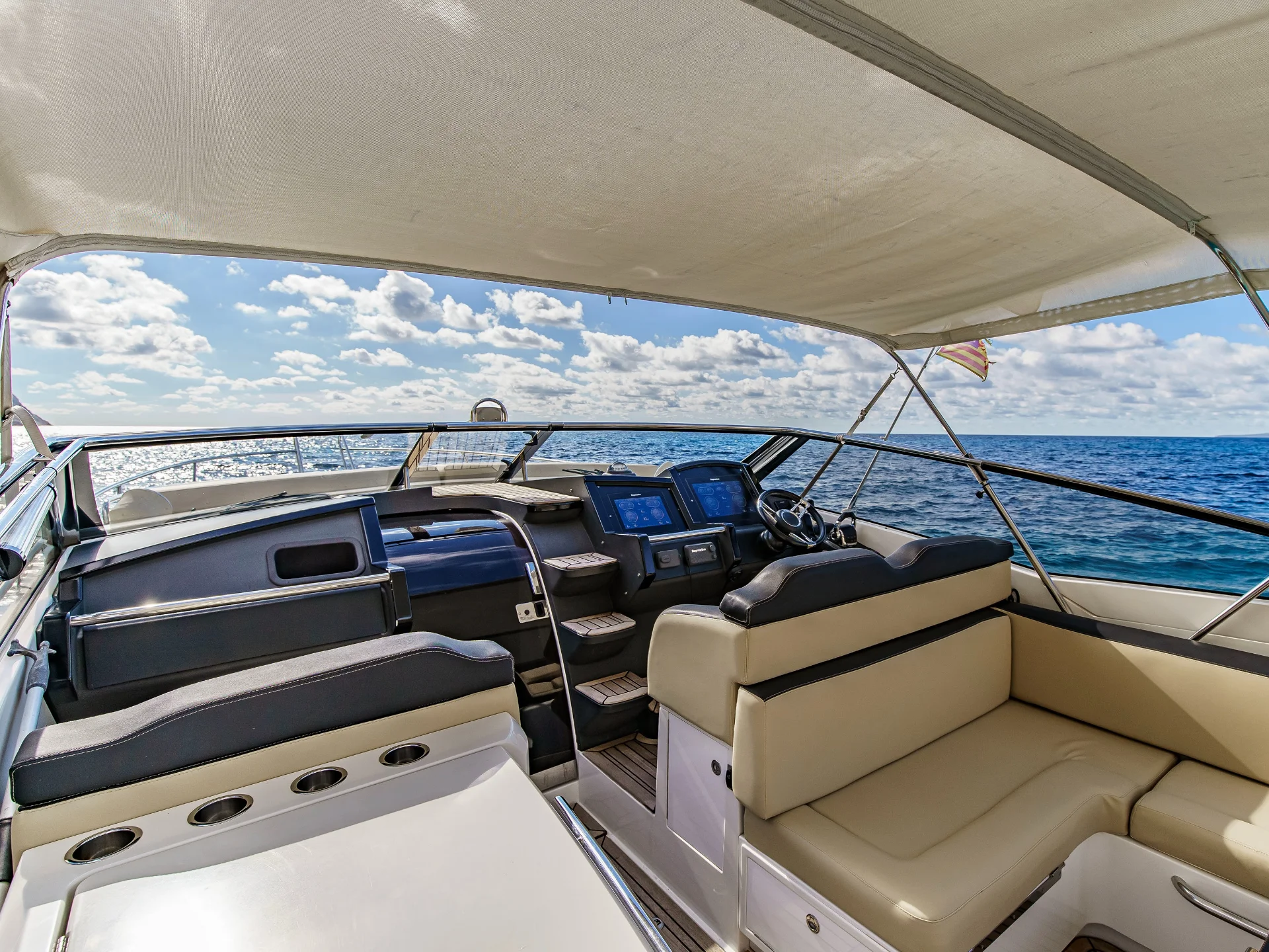 CUCA | Windy 39 Camira - Windy