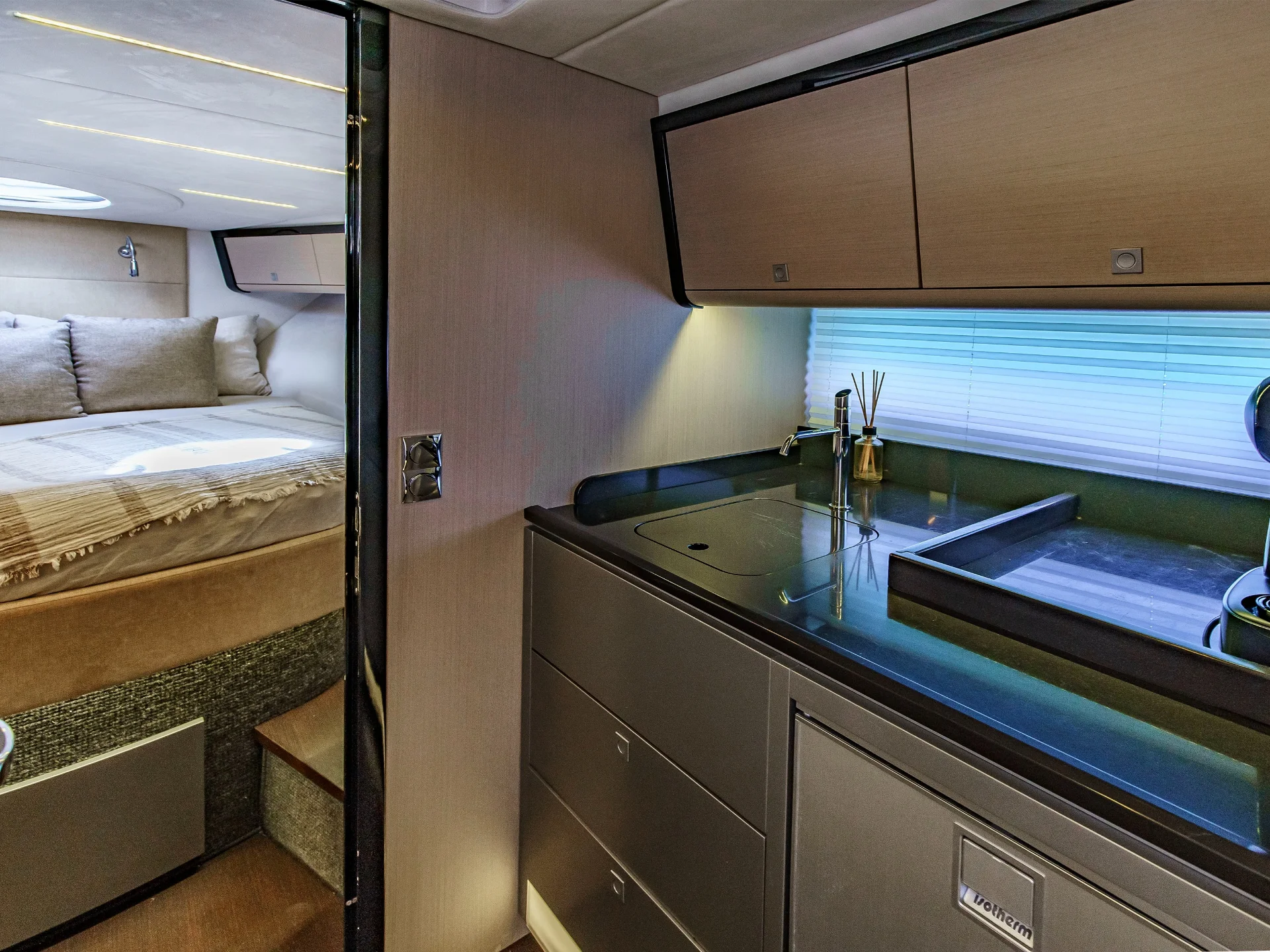 CUCA | Windy 39 Camira - Windy