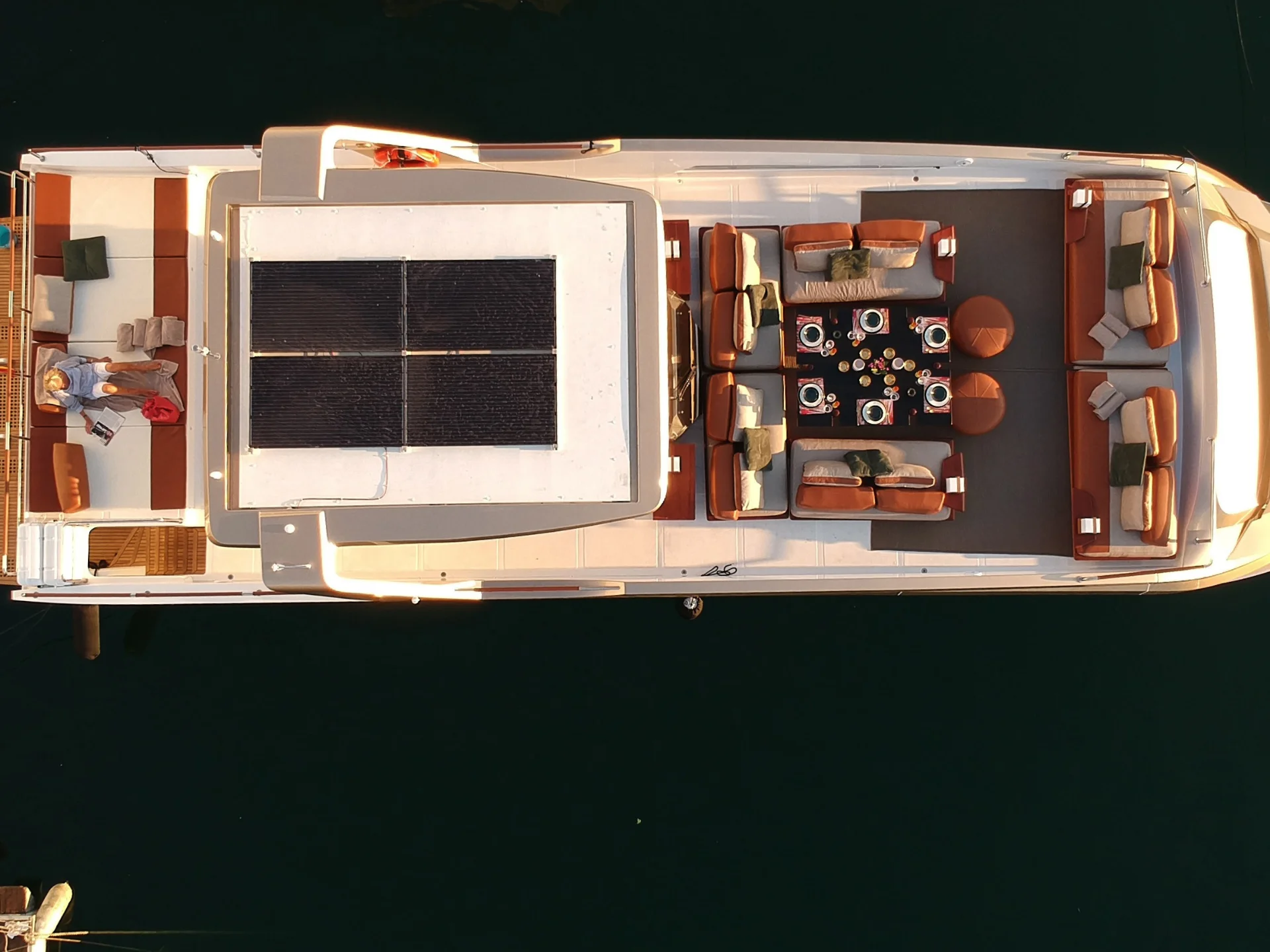 GOLDFINGER HOUSE OF HÜTTER | 64 Catamaran - Other