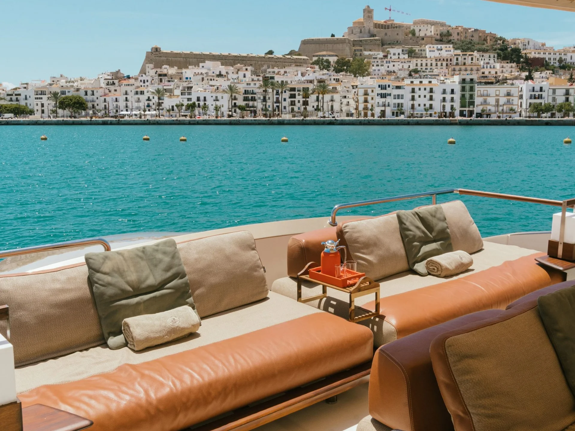 GOLDFINGER HOUSE OF HÜTTER | 64 Catamaran - Other