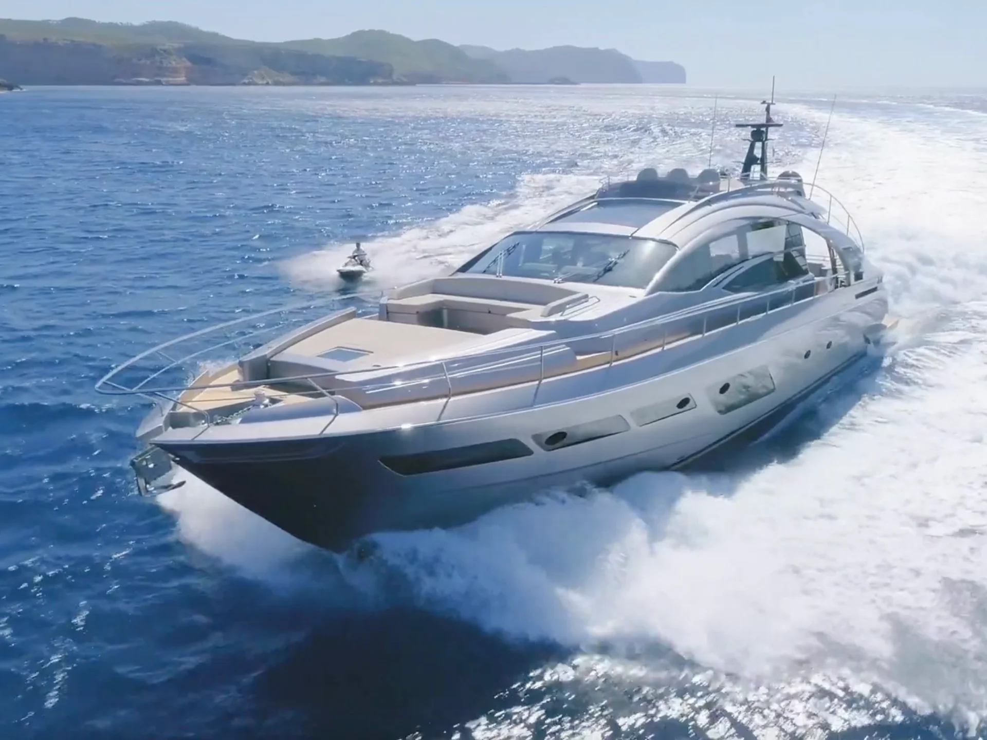 BEYOND | Pershing 8X - Pershing