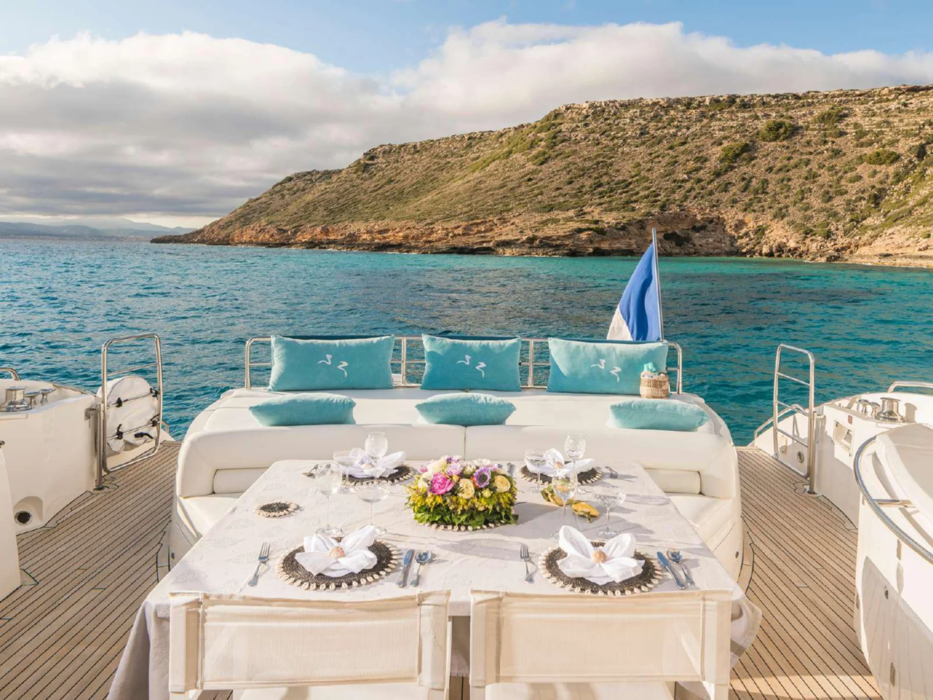 FROGGY | Sunseeker Predator 82 - Sunseeker