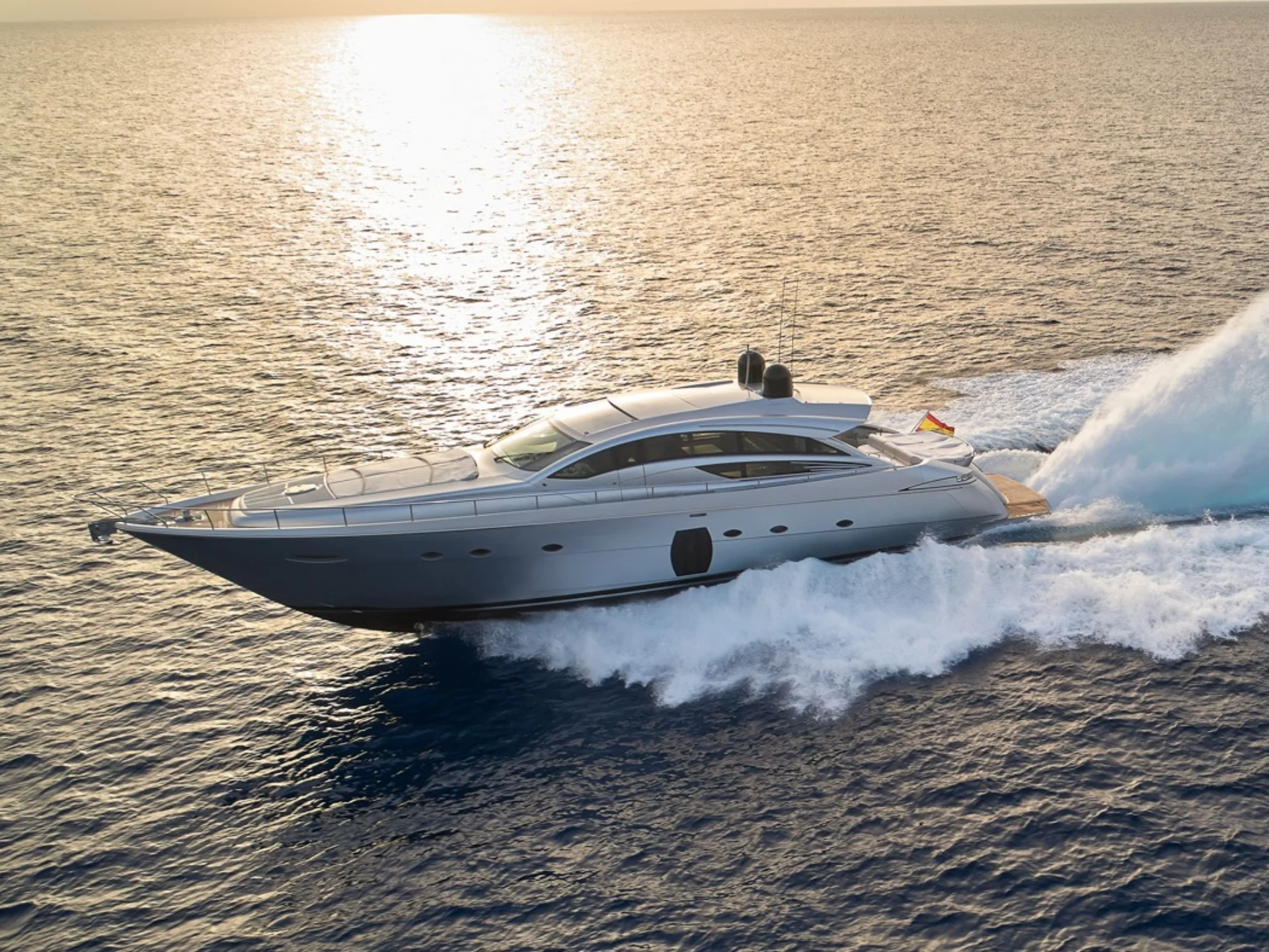 LEGENDARY | Pershing 72 - Pershing