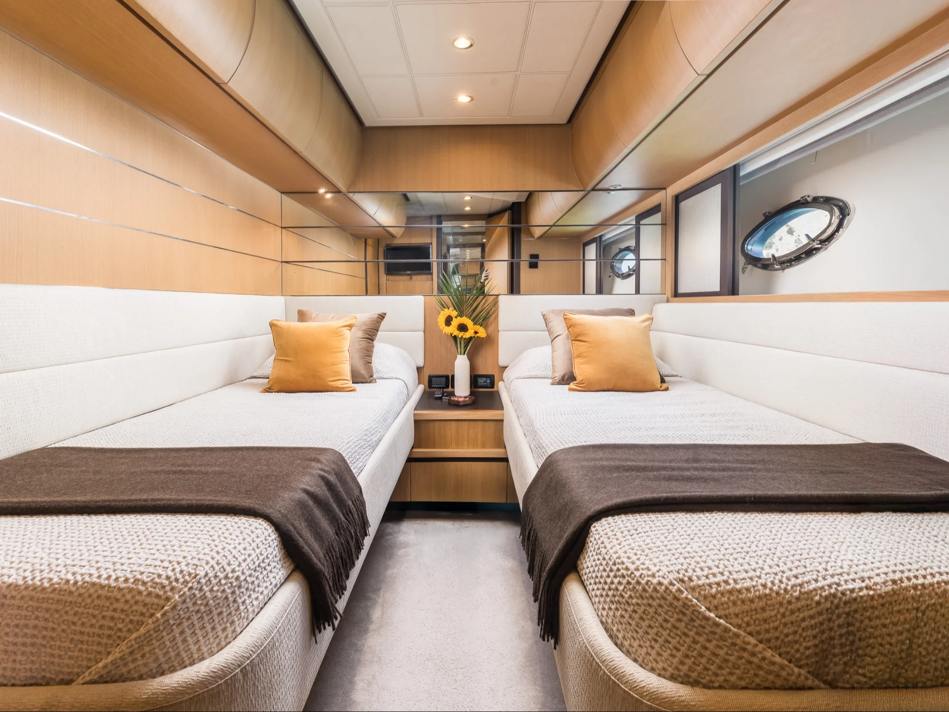 XAMAN | Pershing 90 - Pershing