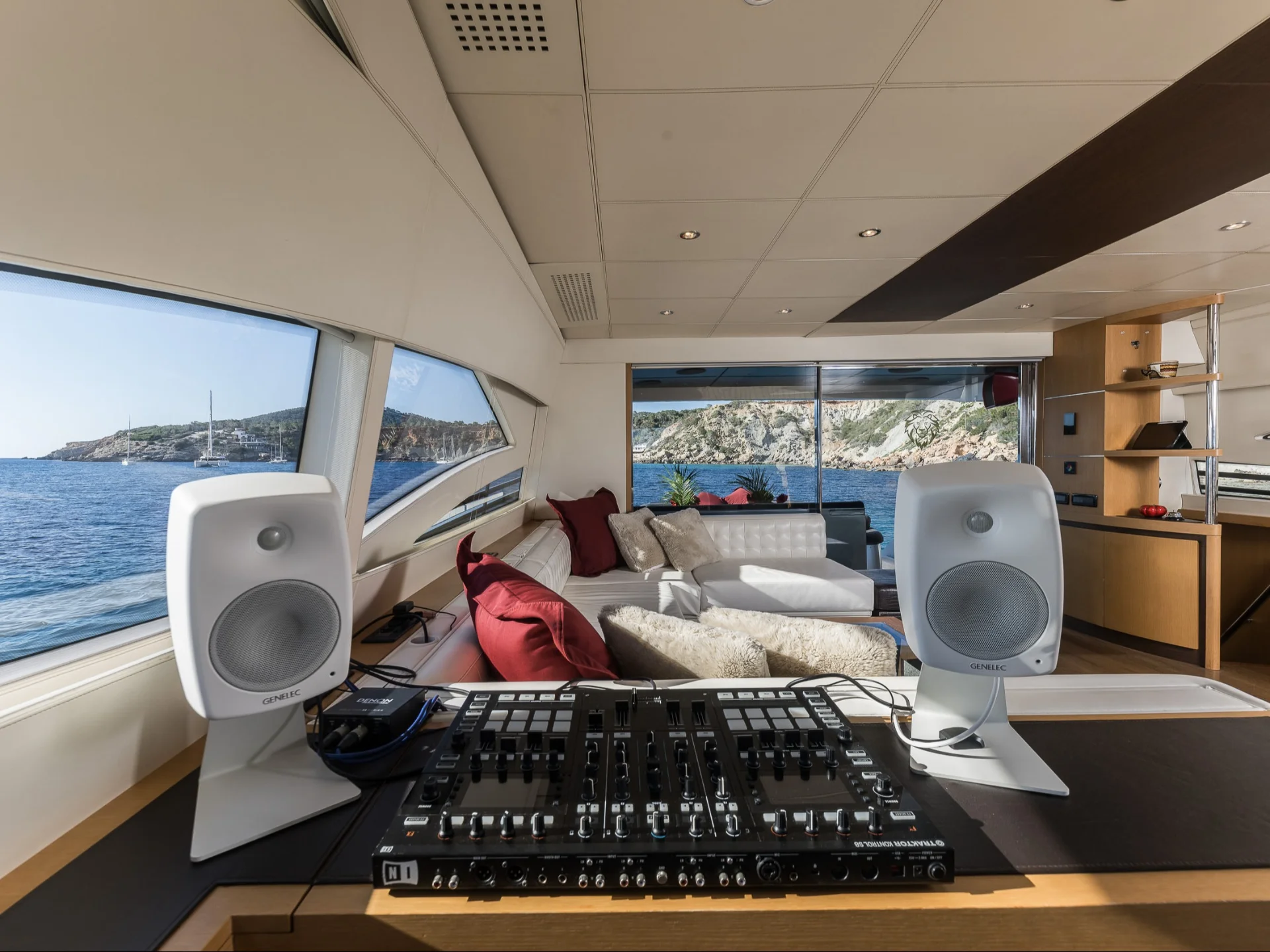 XAMAN | Pershing 90 - Pershing