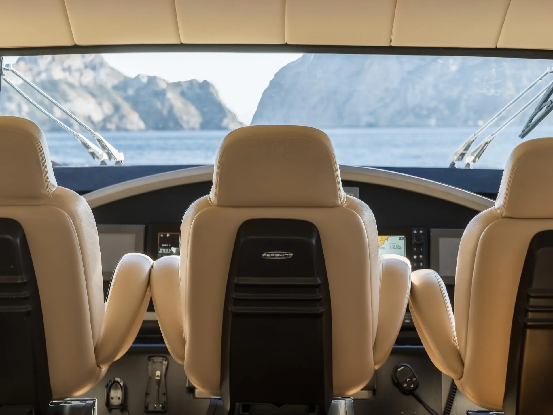 XAMAN | Pershing 90 - Pershing