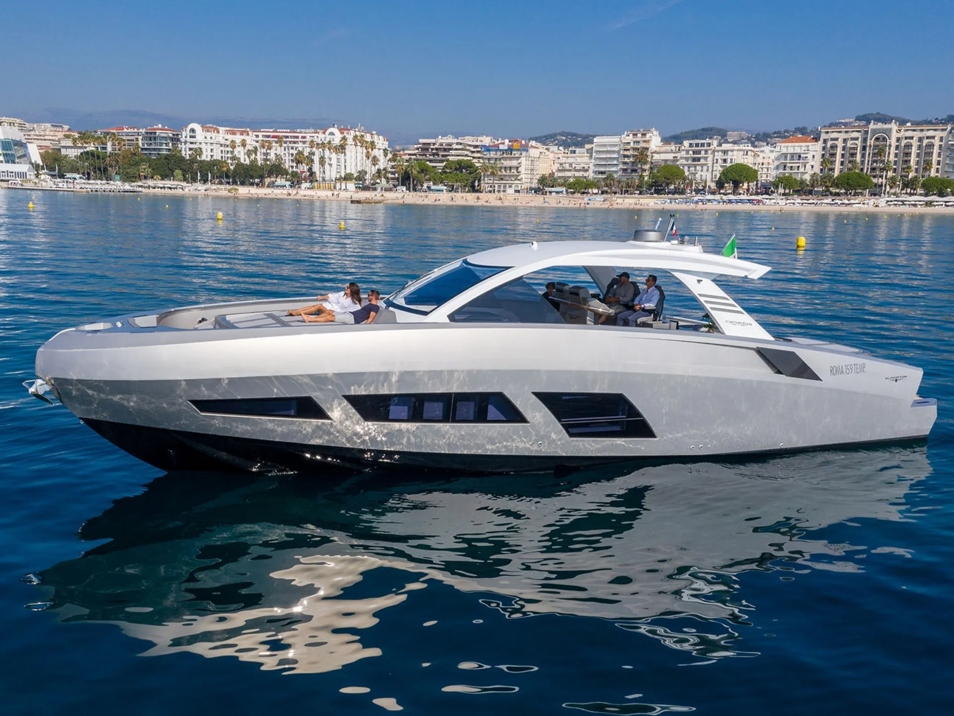 NEXT | Canados Gladiator 631 - Canados