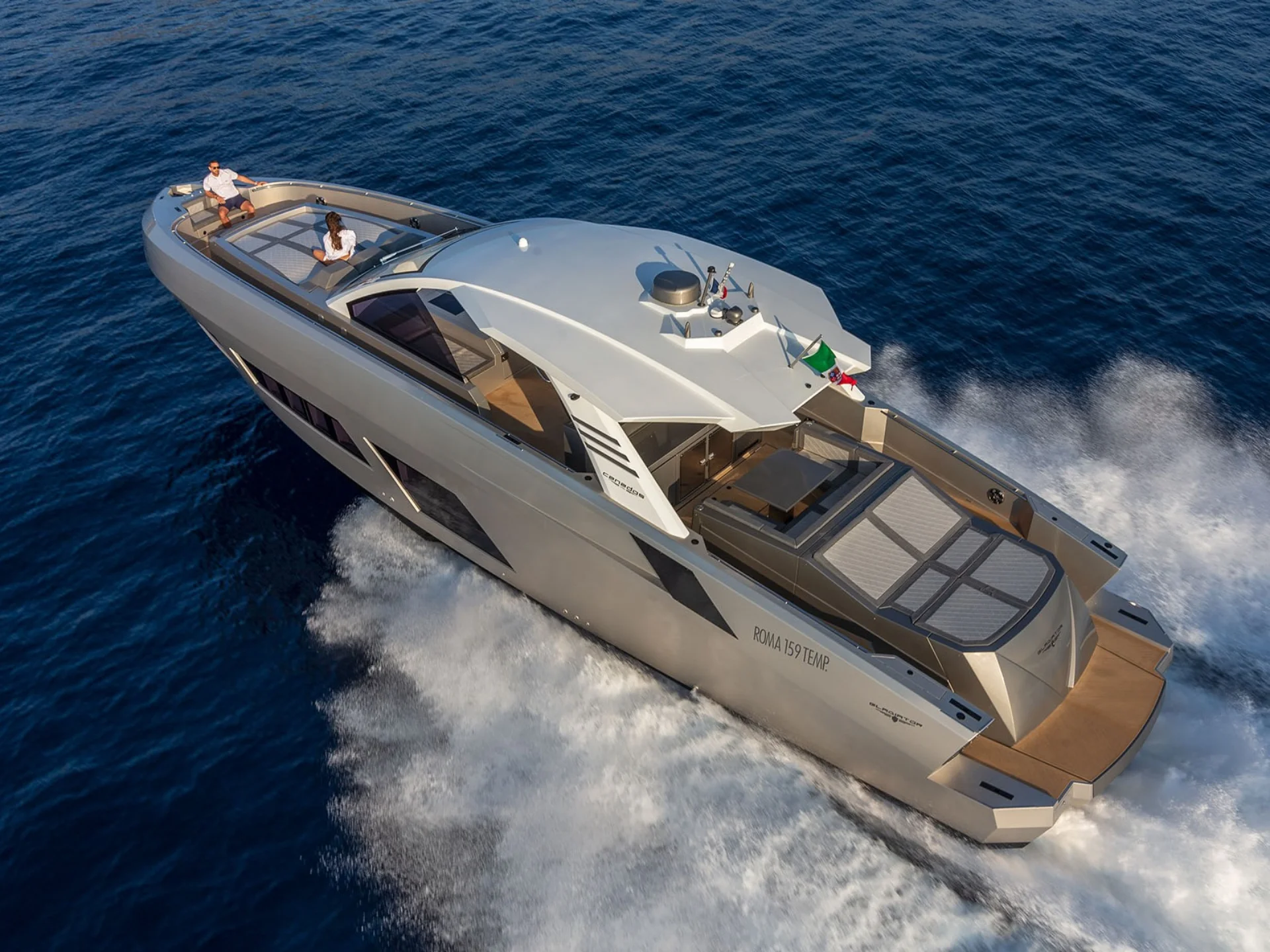 NEXT | Canados Gladiator 631 - Canados