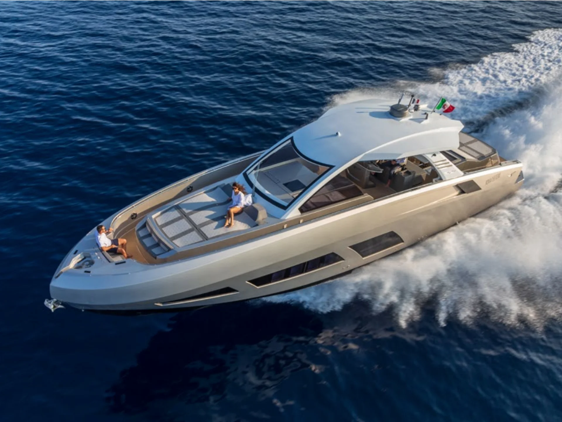 NEXT | Canados Gladiator 631 - Canados