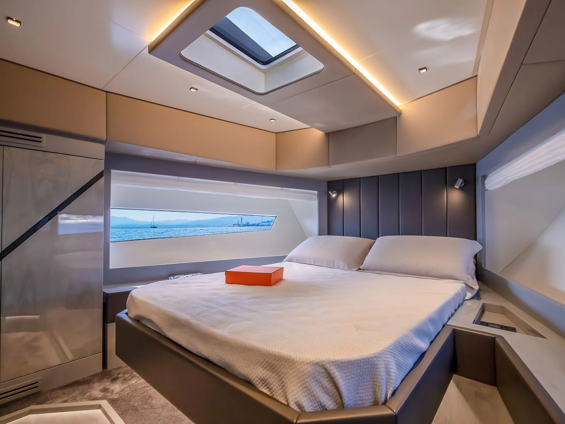 NEXT | Canados Gladiator 631 - Canados