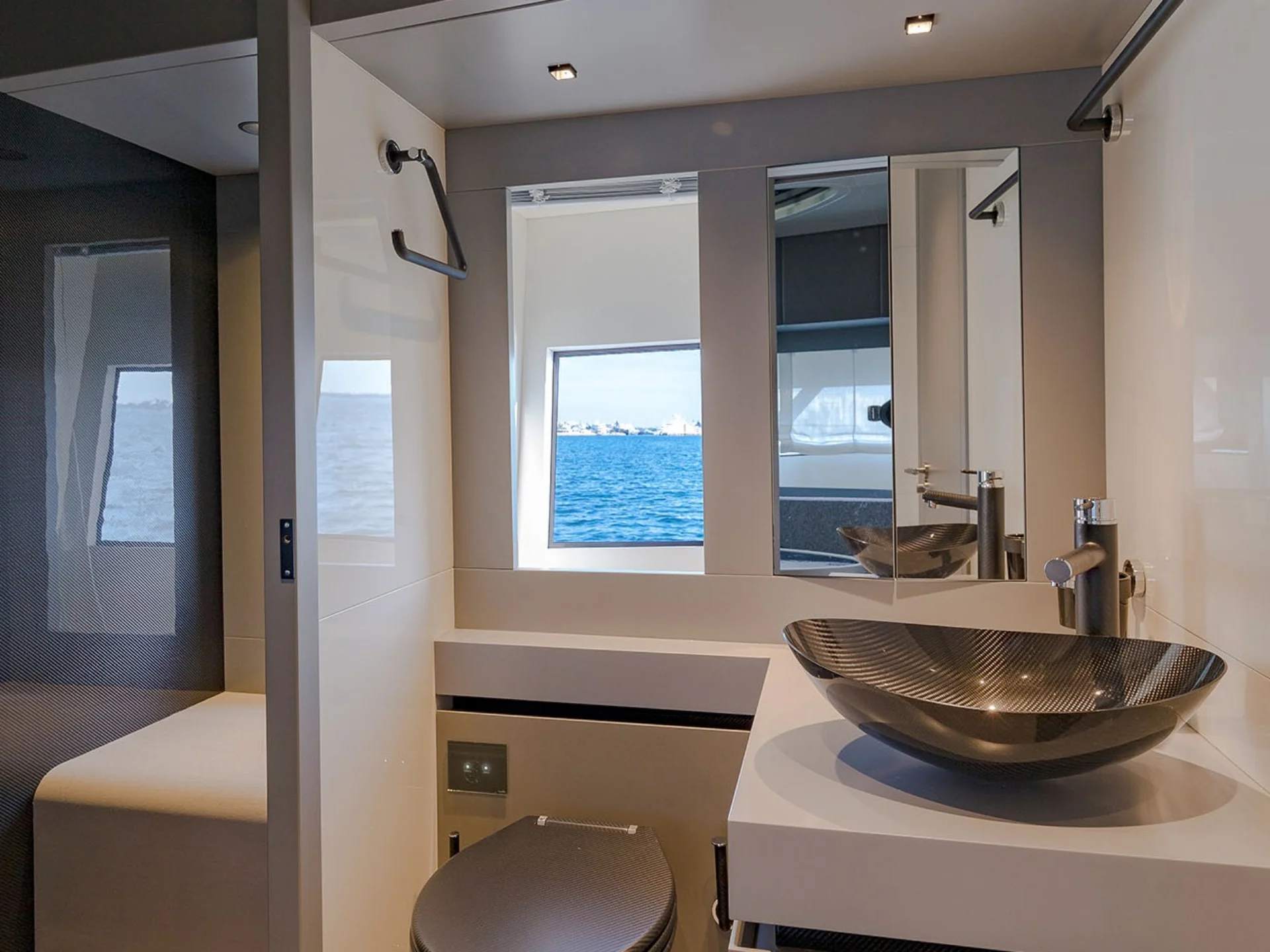 NEXT | Canados Gladiator 631 - Canados