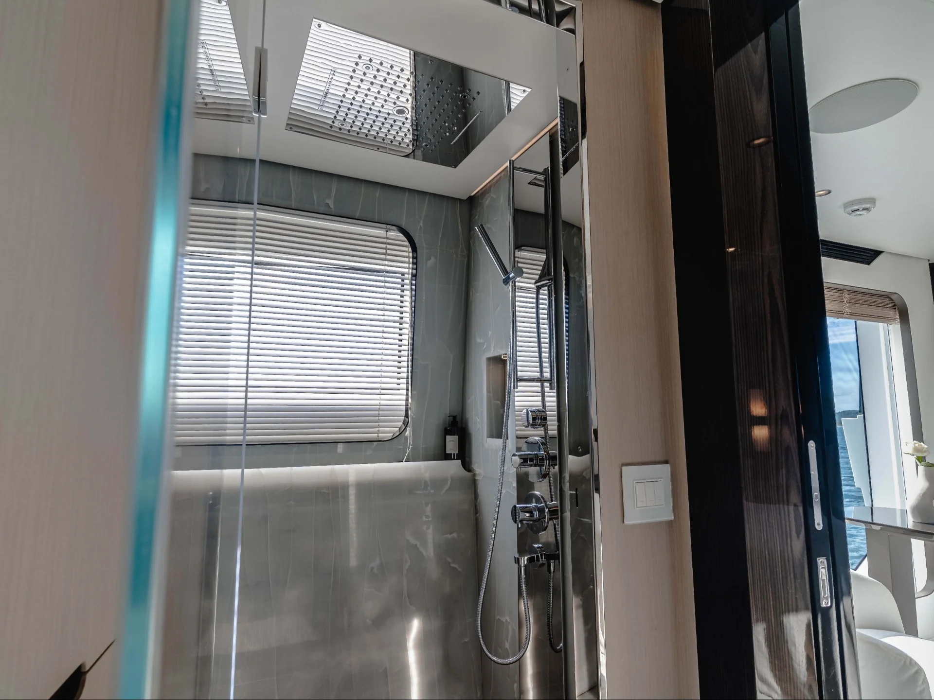 NEMESIS | Azimut 32 Metri - Azimut