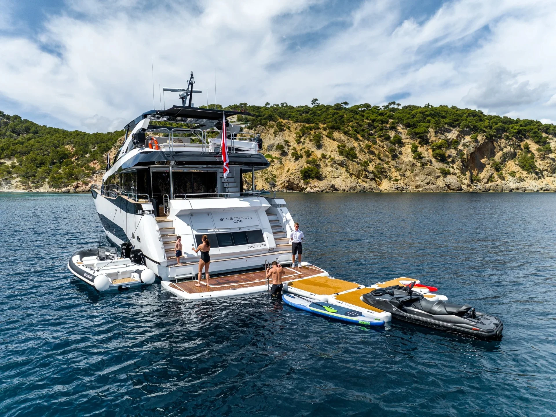 BLUE INFINITY ONE | Sunseeker 95  - Sunseeker