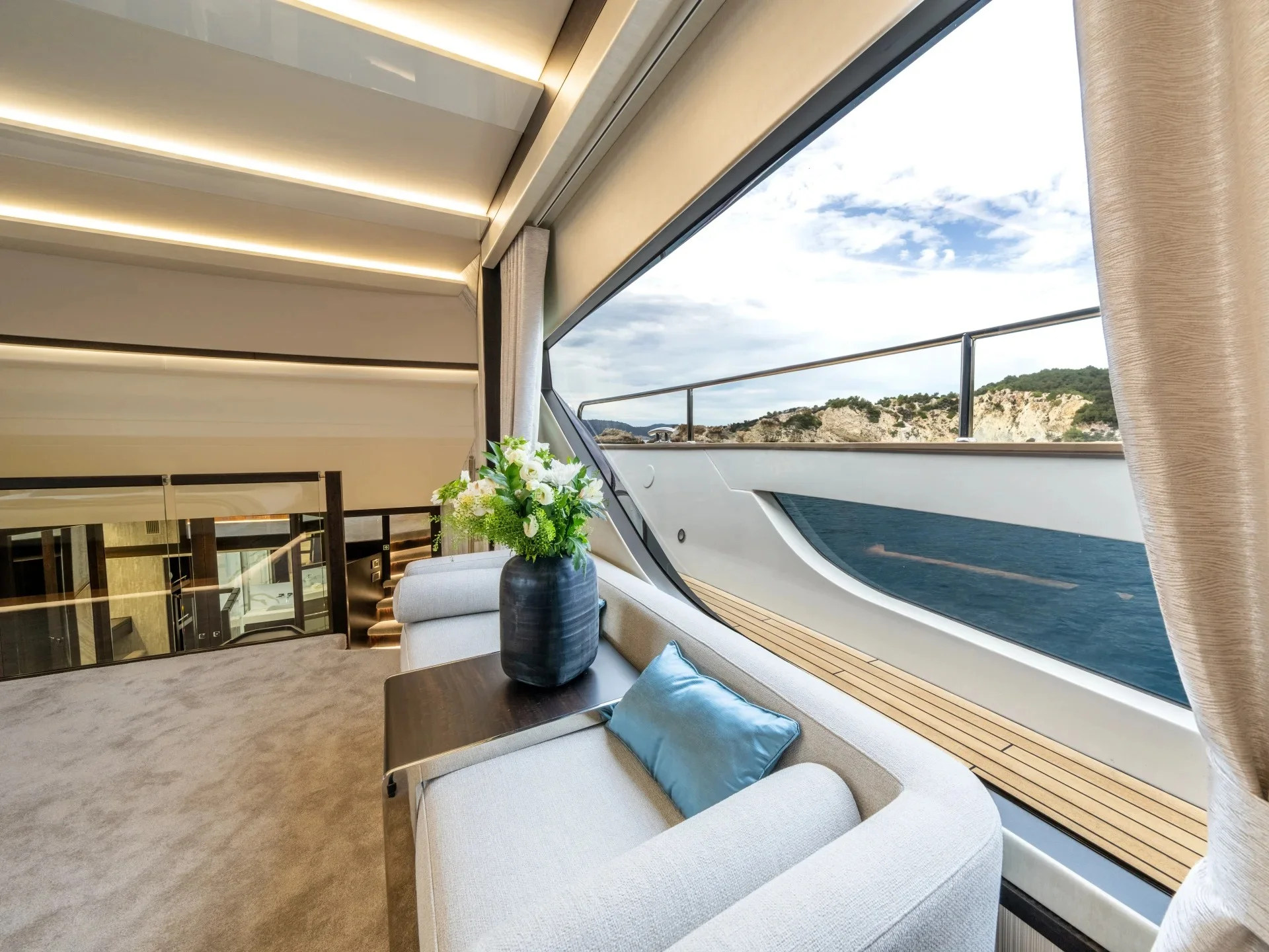 BLUE INFINITY ONE | Sunseeker 95 - Sunseeker