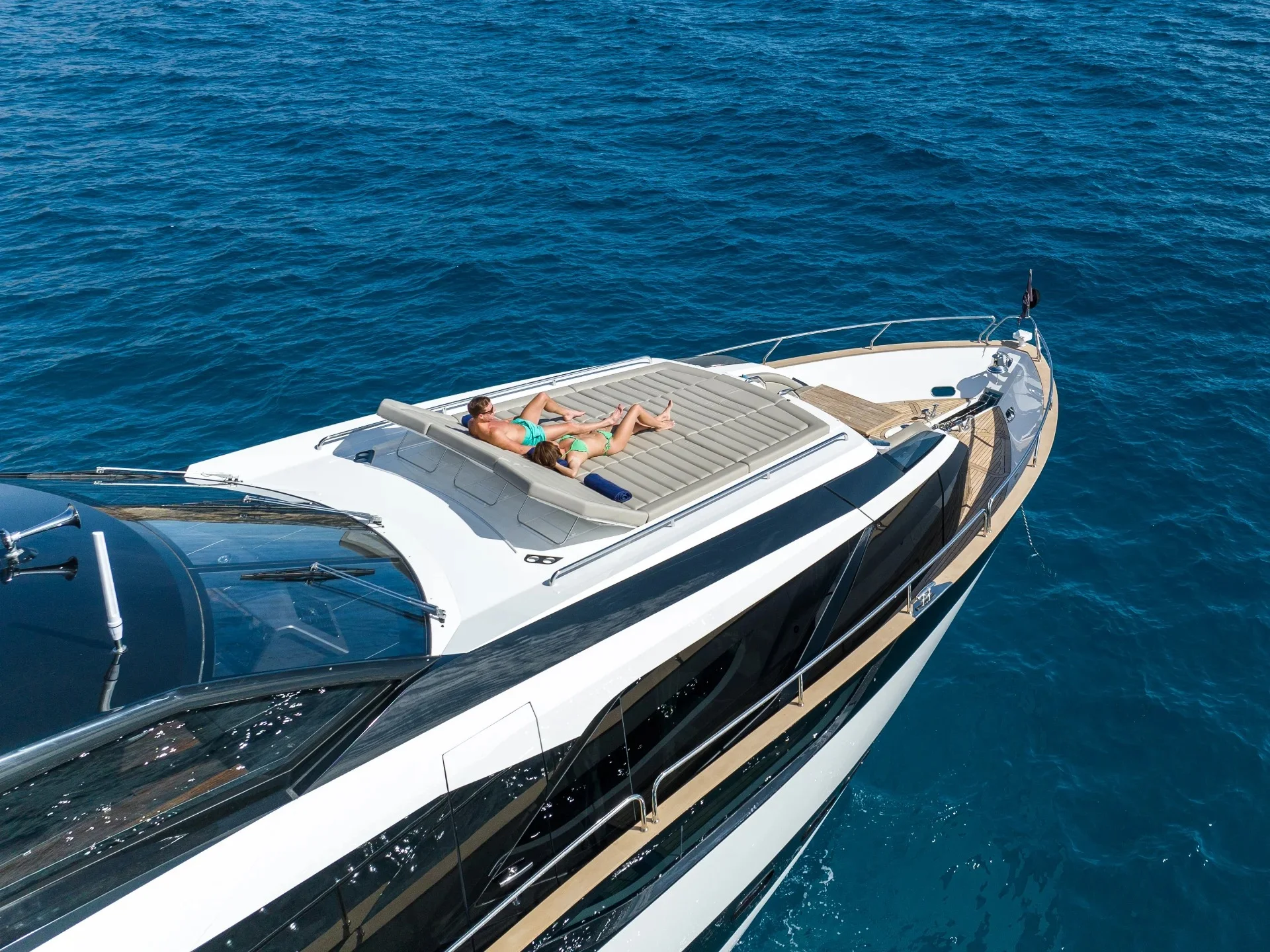 HIGH ENERGY | Sunseeker 95 - Sunseeker