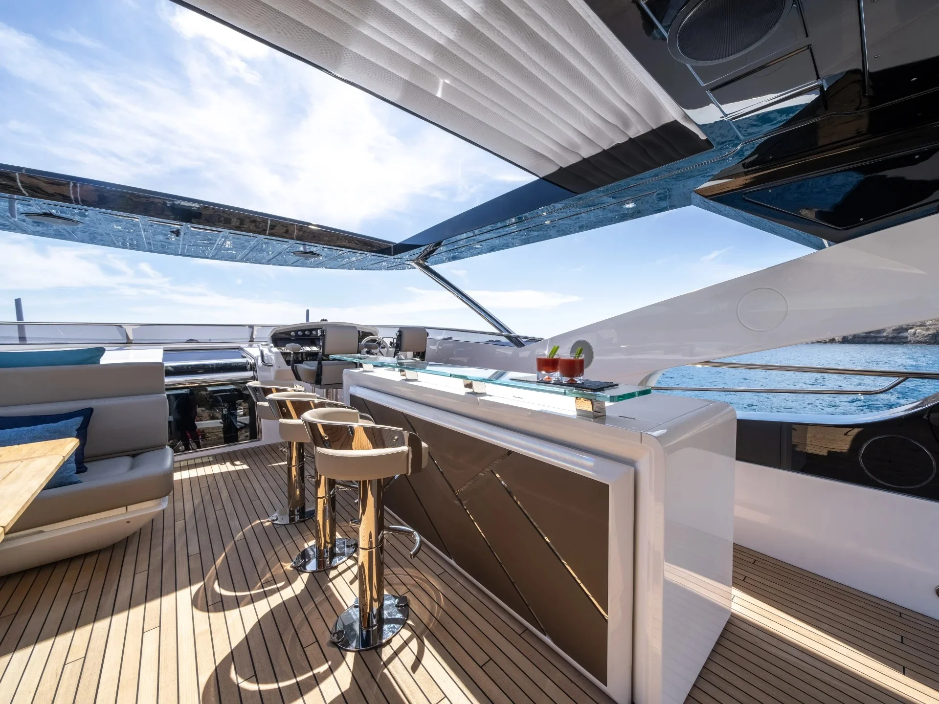 HIGH ENERGY | Sunseeker 95 - Sunseeker