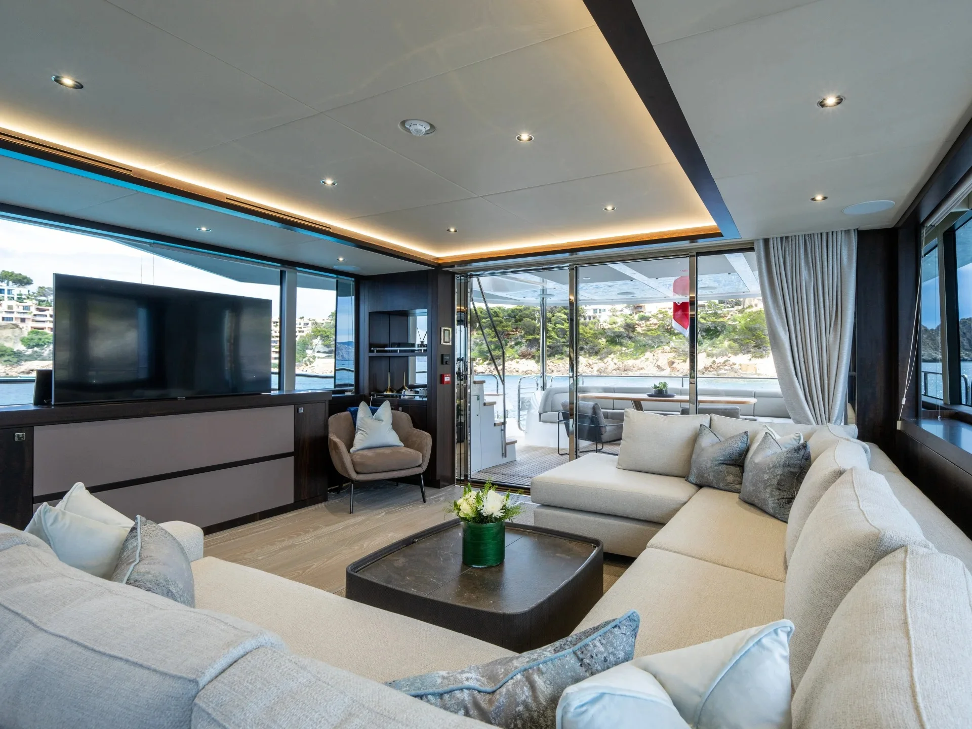 HIGH ENERGY | Sunseeker 95 - Sunseeker