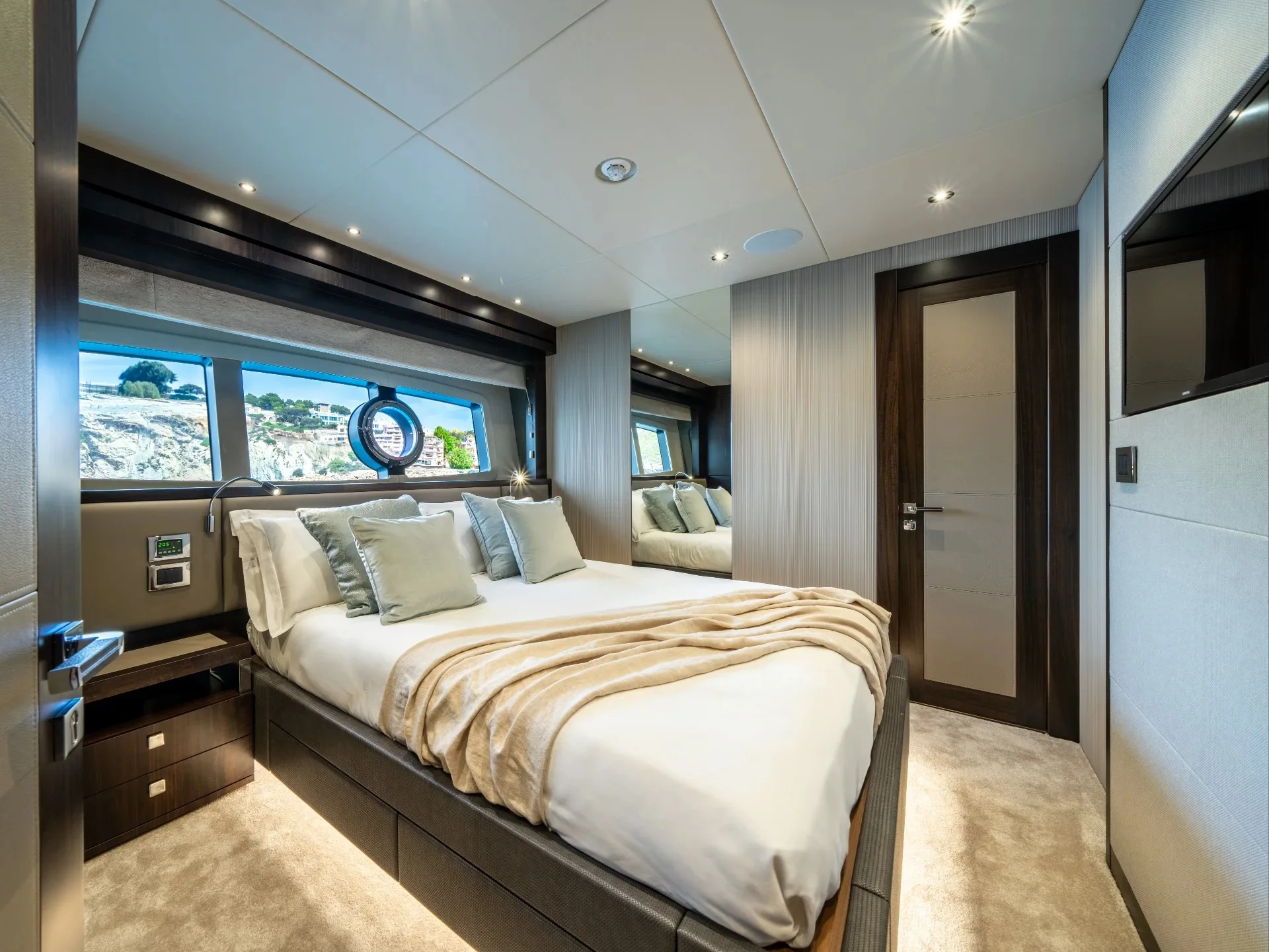 HIGH ENERGY | Sunseeker 95 - Sunseeker