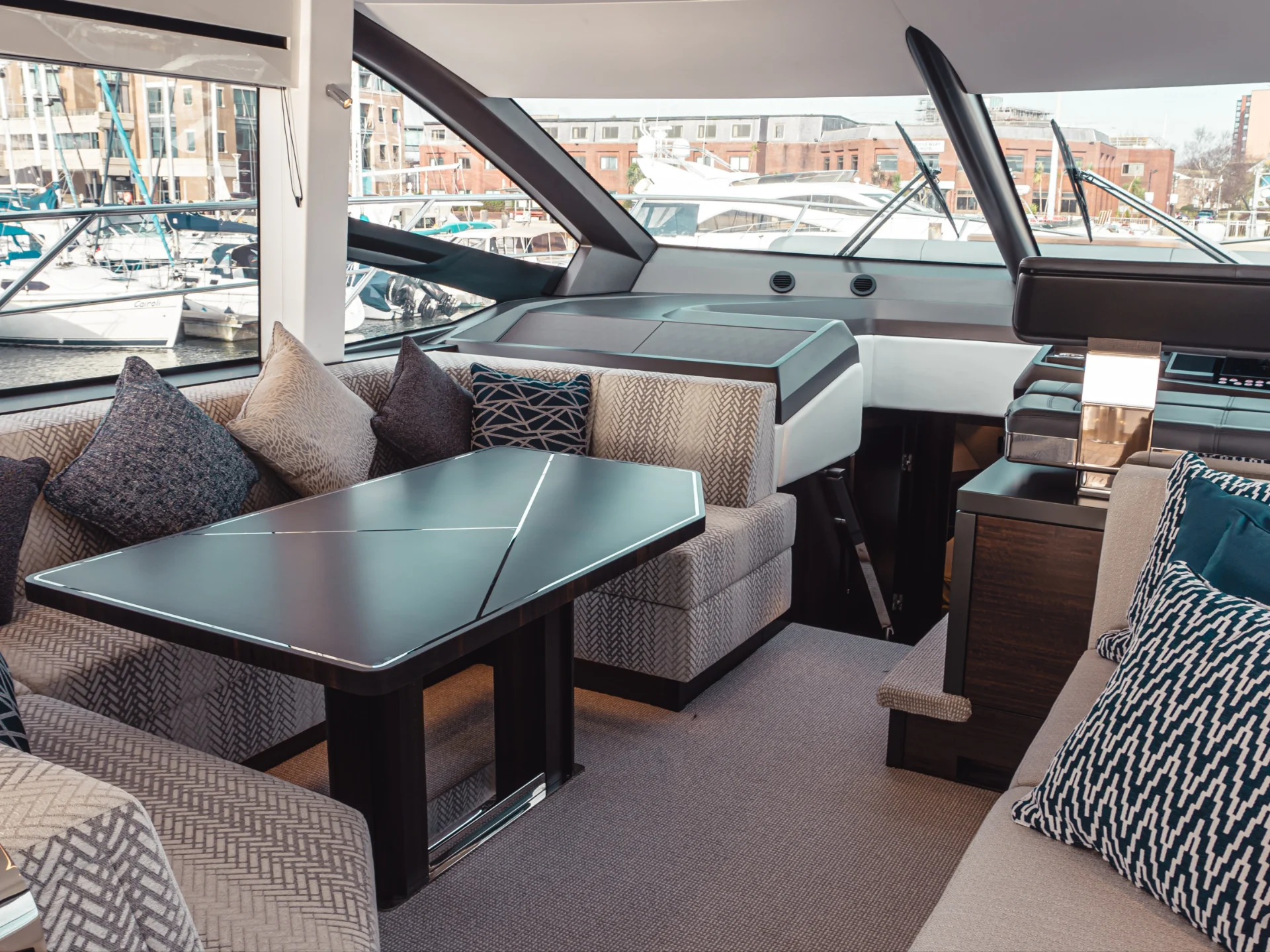 PERFECTION STILL | Sunseeker Manhattan 55 - Sunseeker