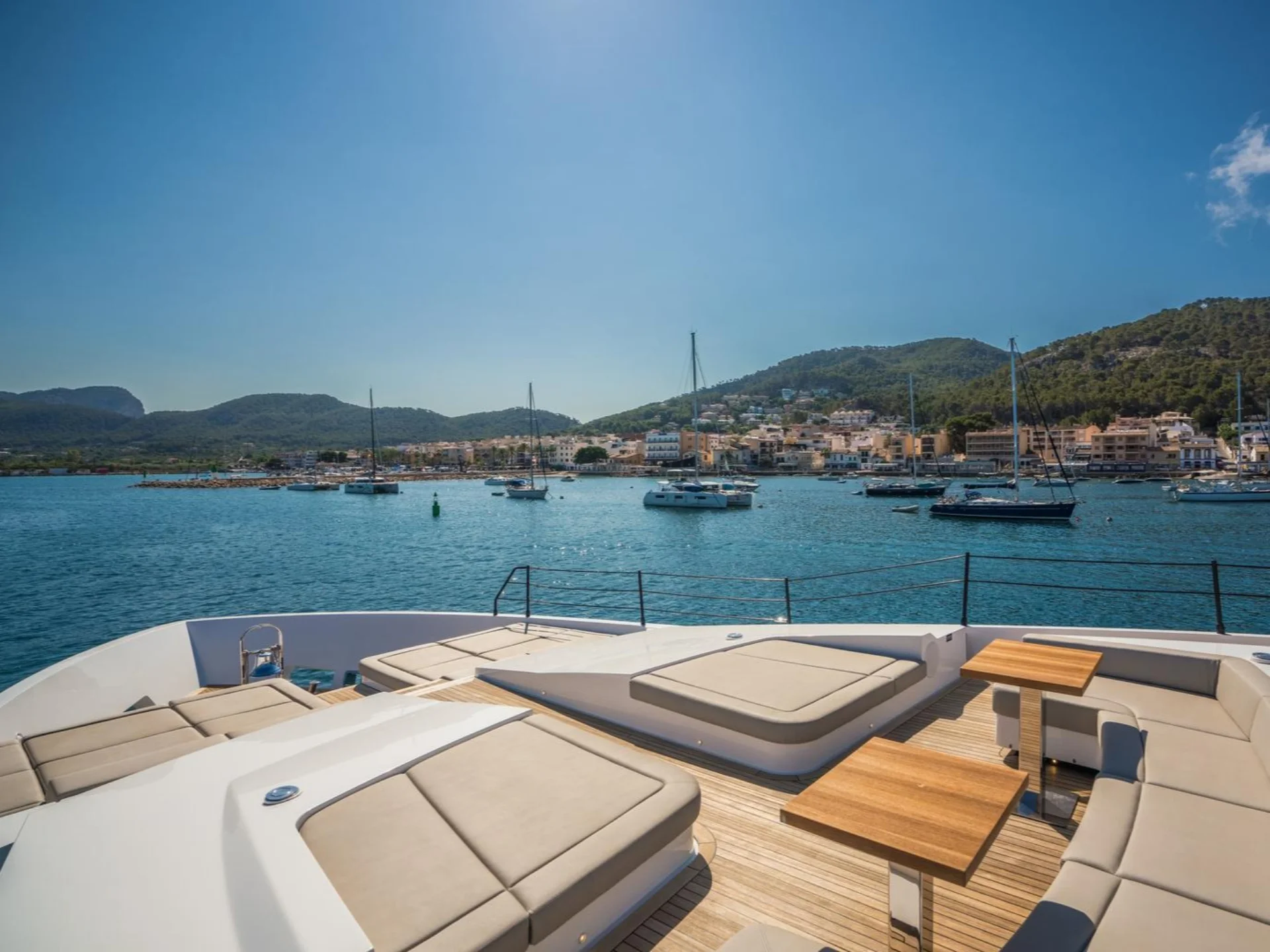 ALVIUM | Ferretti Custom Line 106 - Ferretti