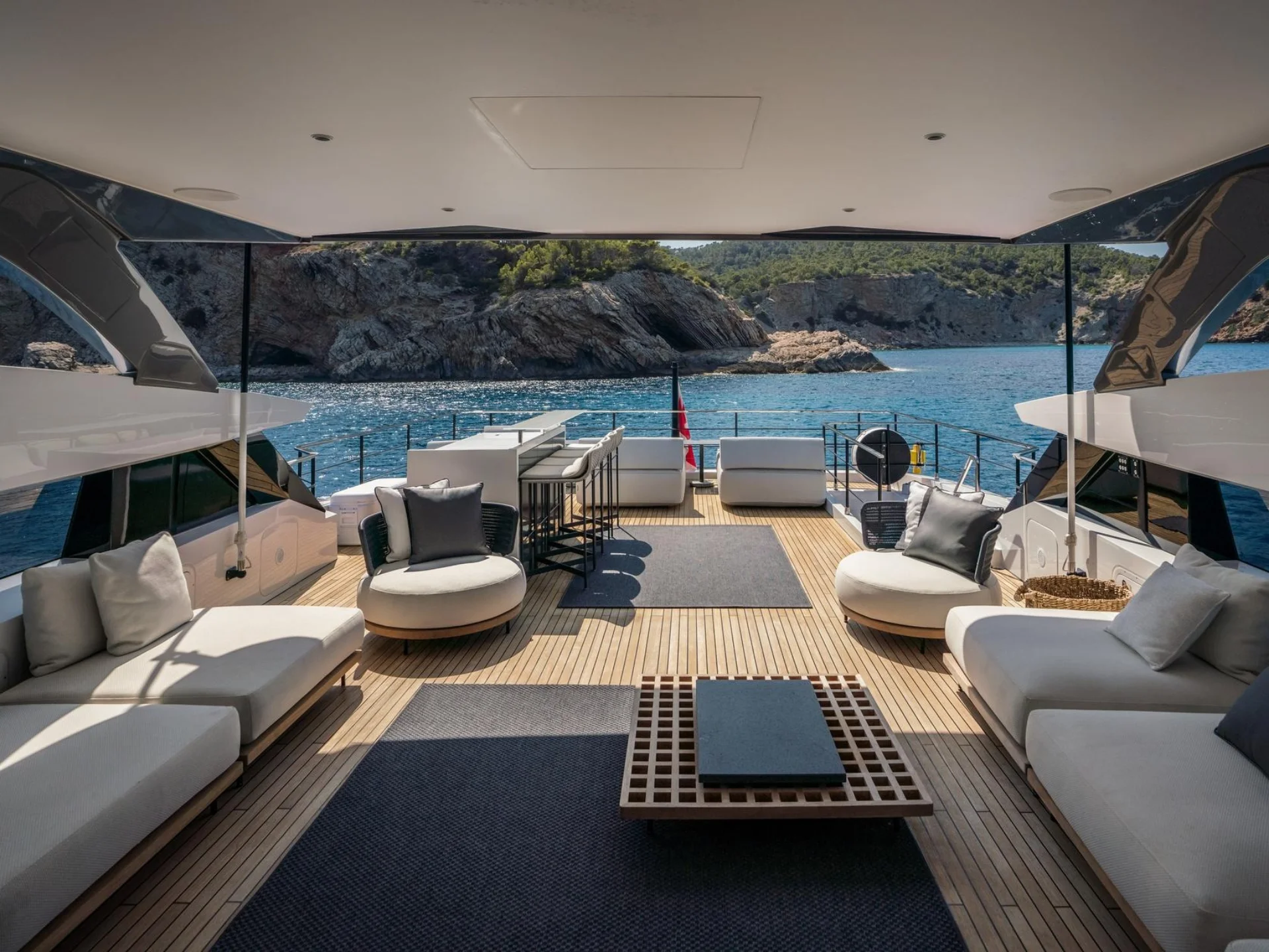 ALVIUM | Ferretti Custom Line 106 - Ferretti