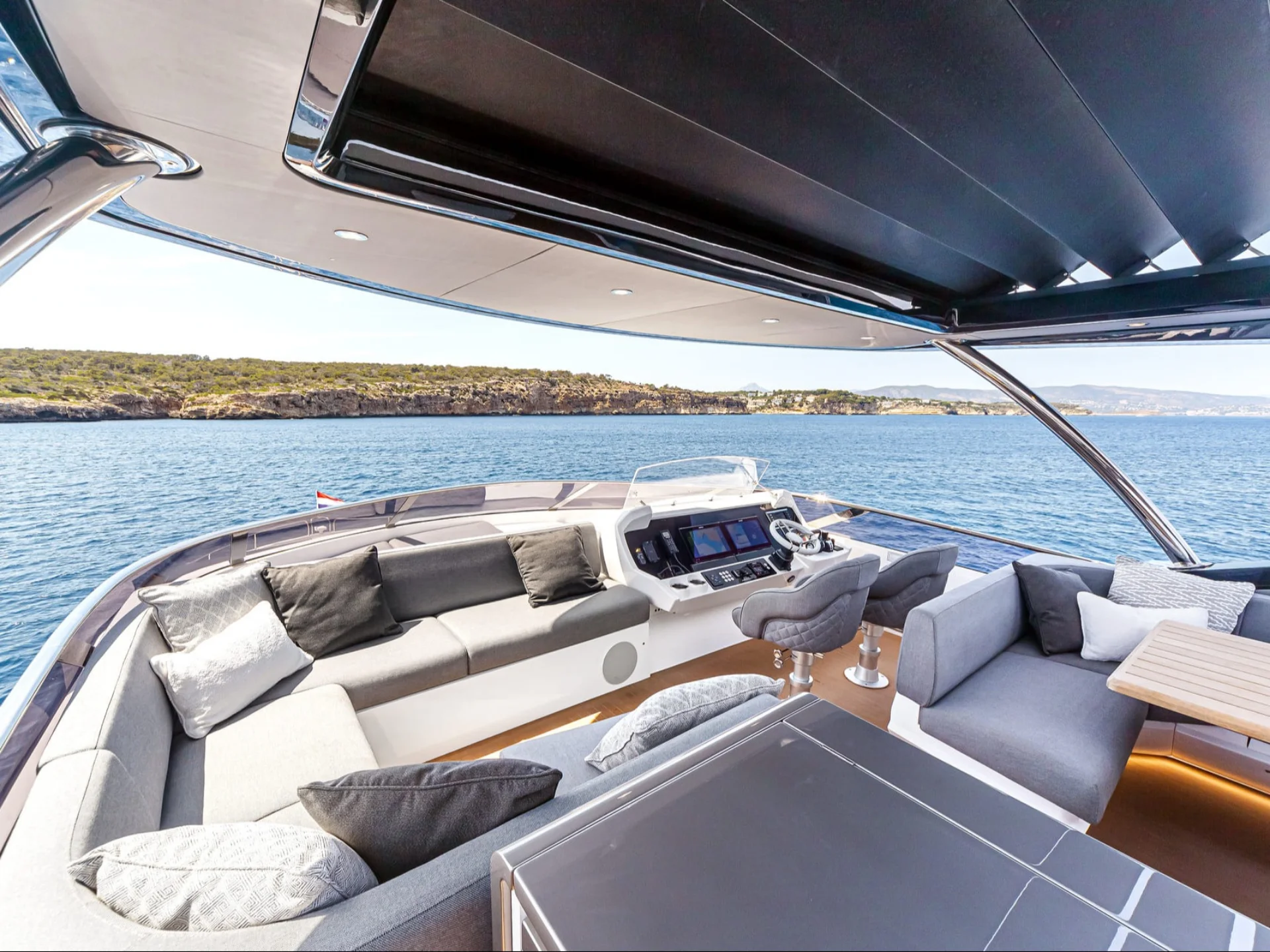 JUNIOR | Sunseeker 88 - Sunseeker