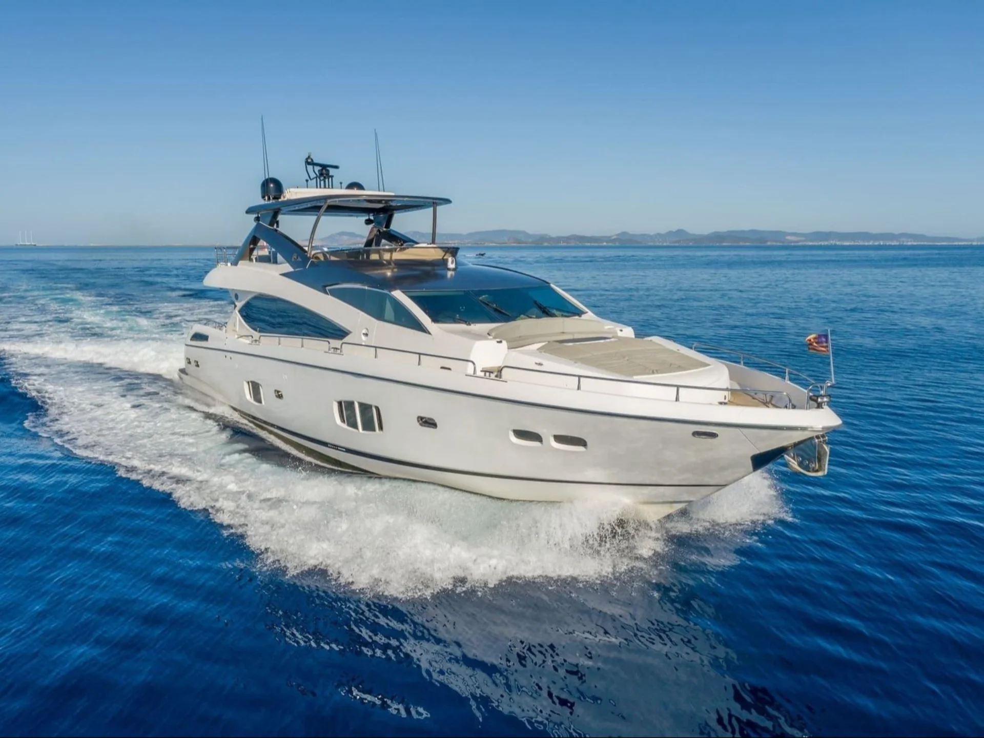 MOZZ II | Sunseeker 27M - Sunseeker