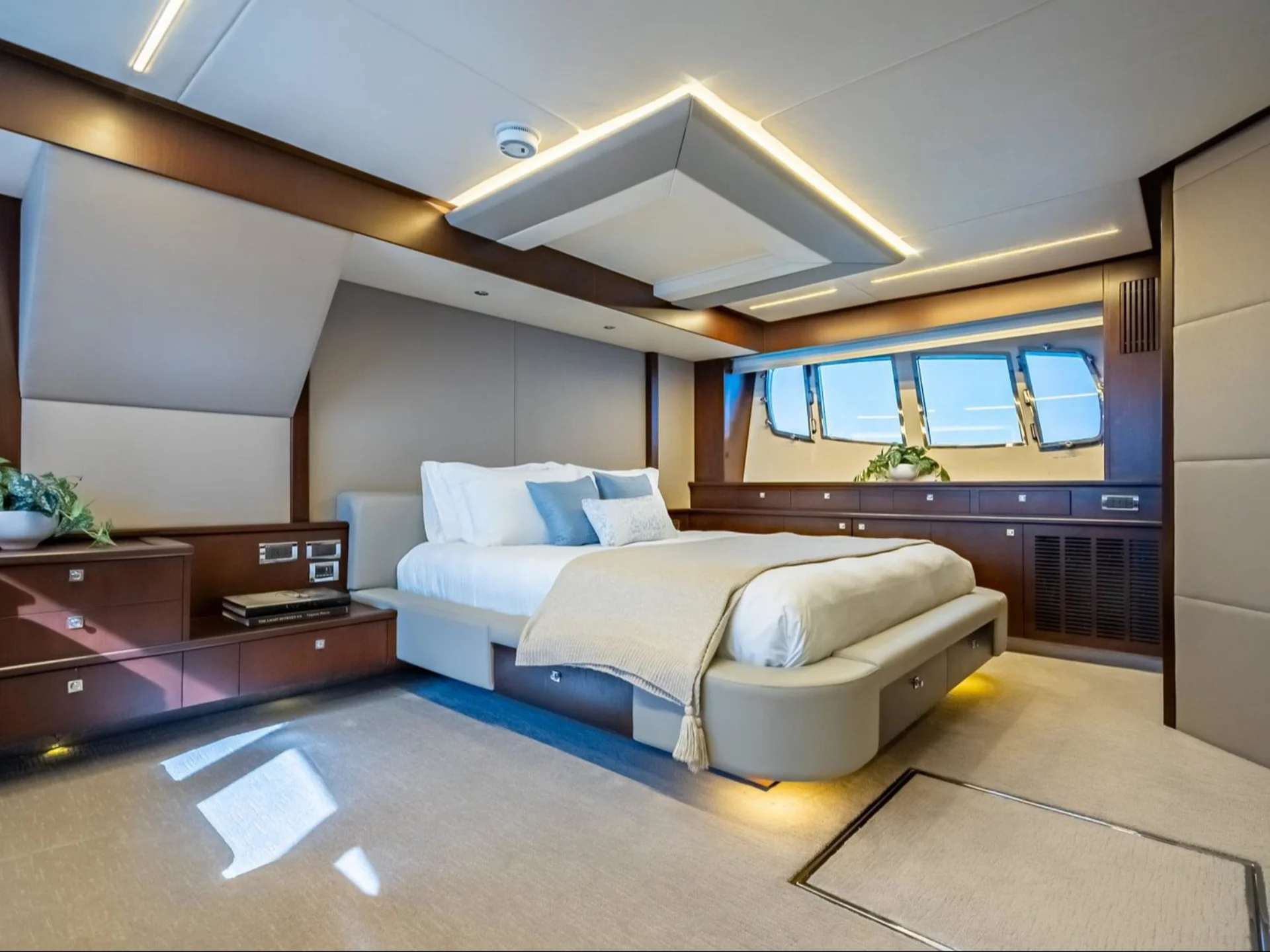 MOZZ II | Sunseeker 27M - Sunseeker