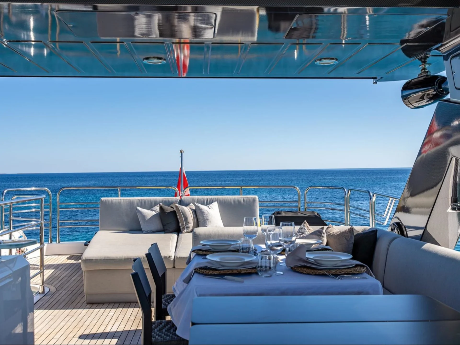 MOZZ II | Sunseeker 27M - Sunseeker