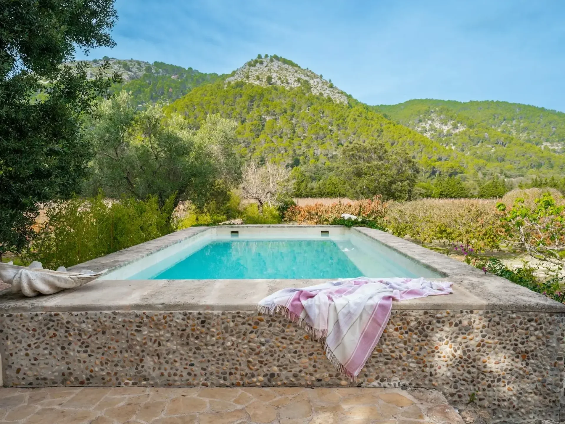 Almond Valley