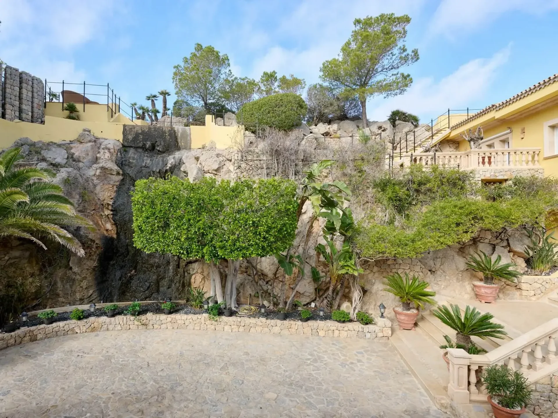 Villa Paradise Castle