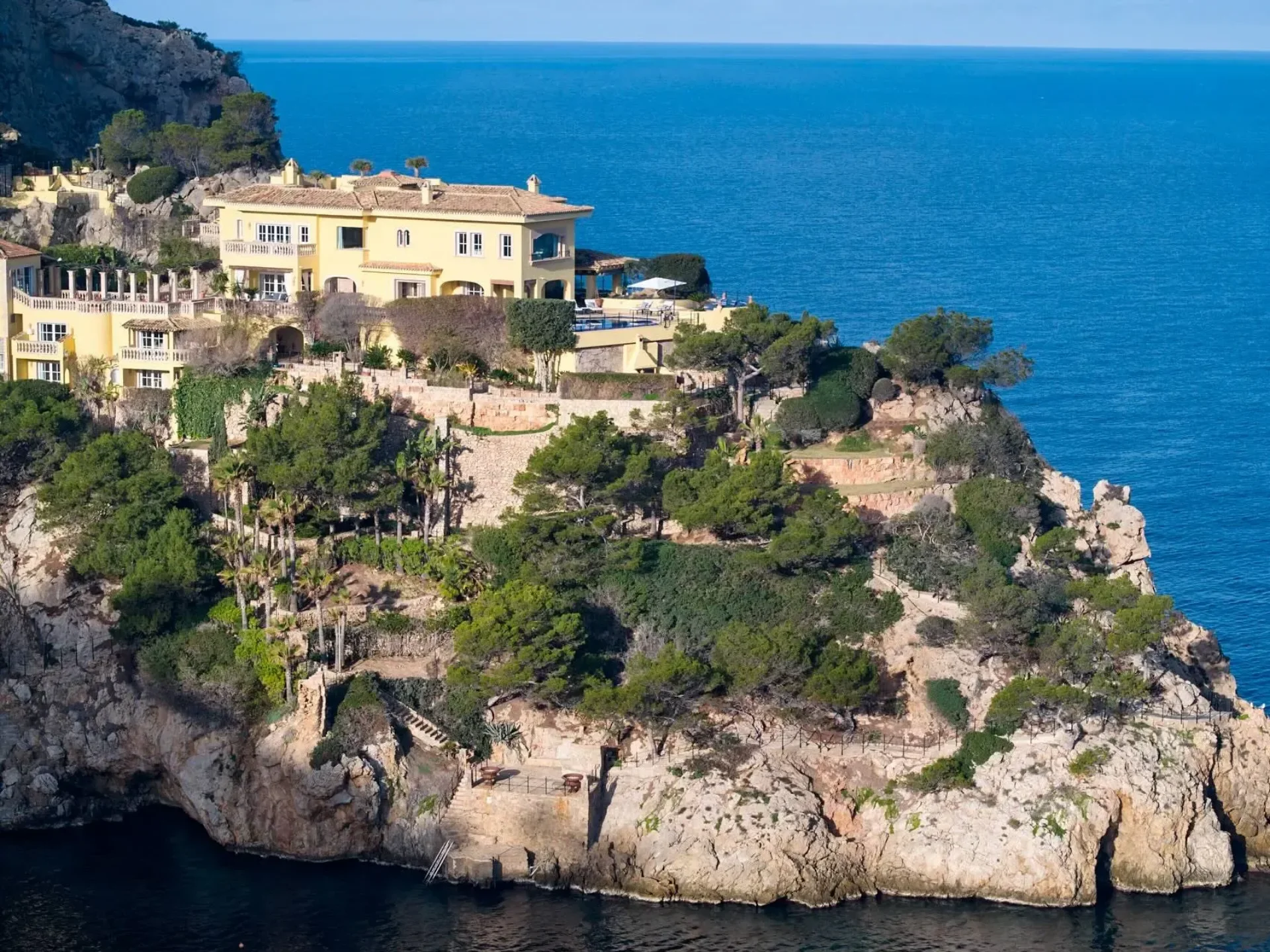 Villa Paradise Castle