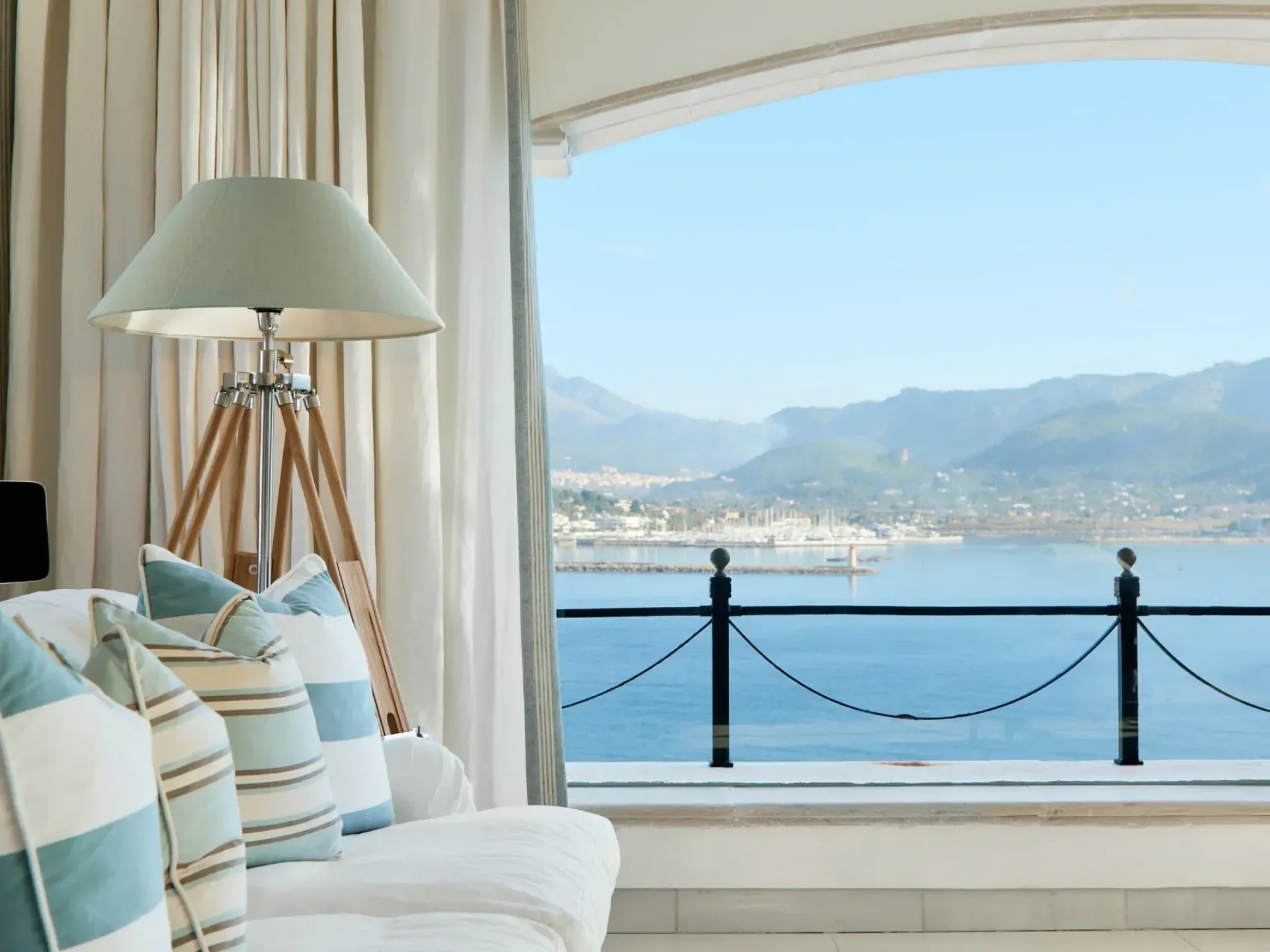 Villa Paradise Castle