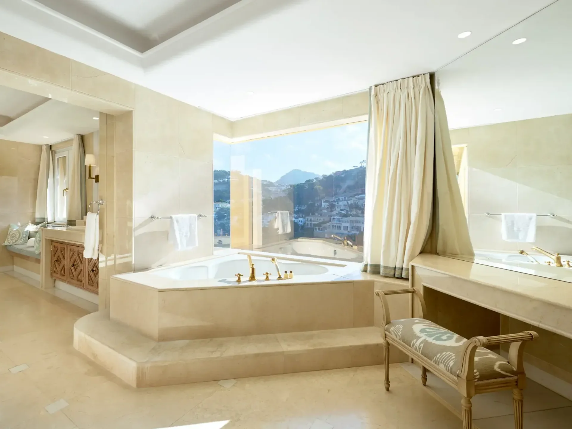 Villa Paradise Castle