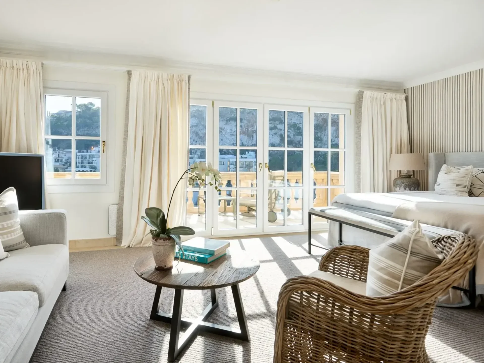 Villa Paradise Castle