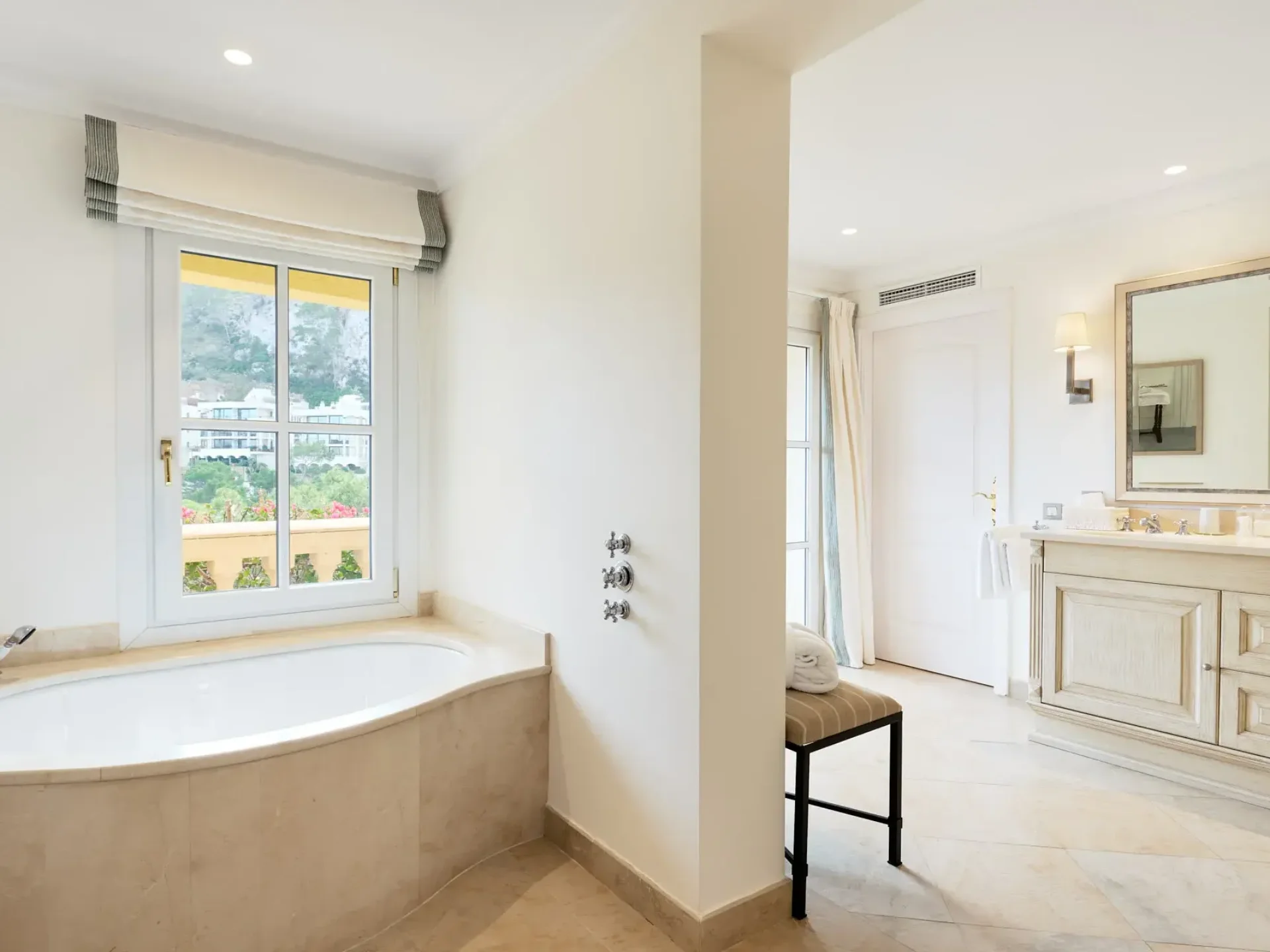 Villa Paradise Castle