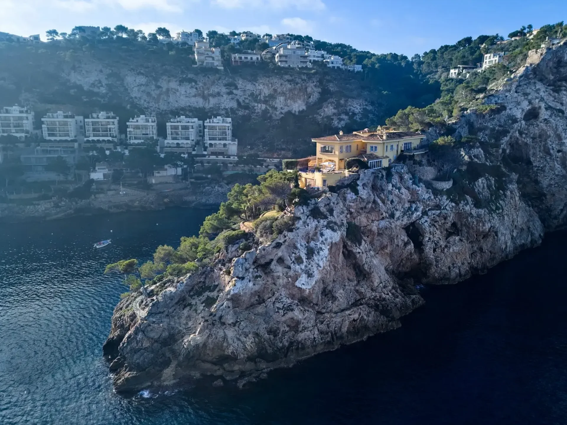 Villa Paradise Castle