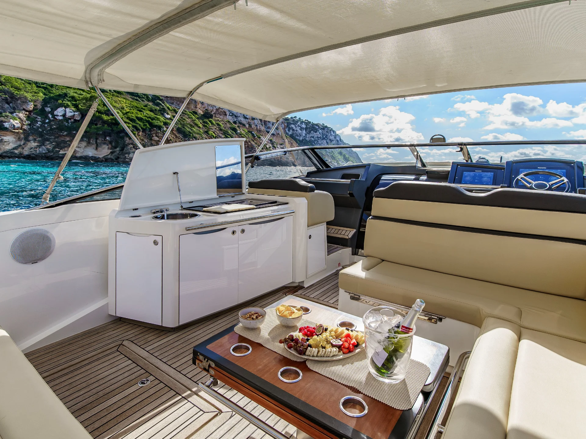 CUCA | Windy 39 Camira - Windy